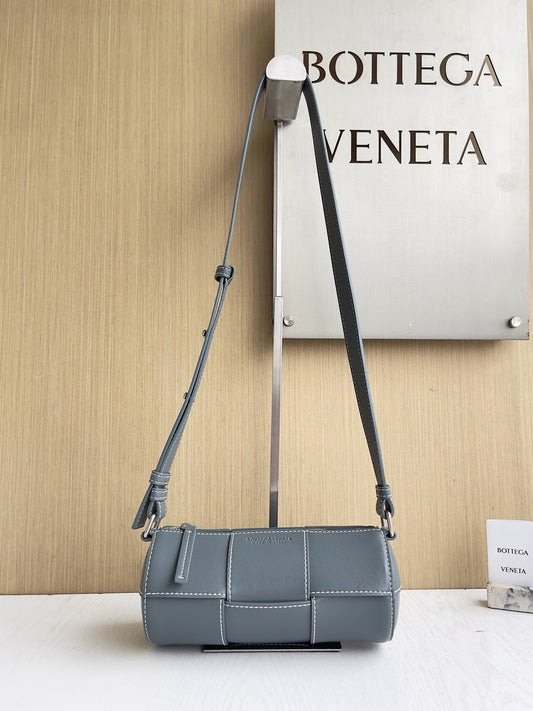 BV Small Canette Bag