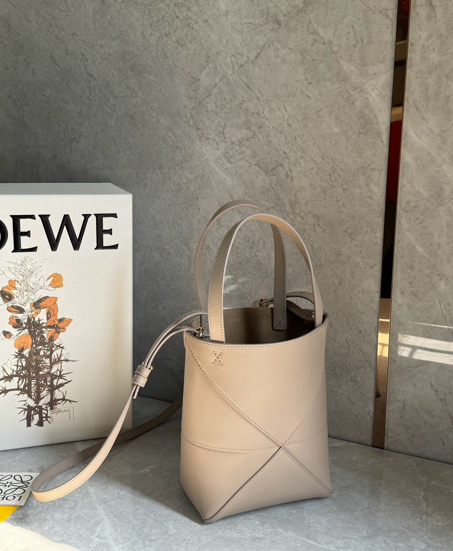 Loewe Puzzle Fold Tote Bag(20x16.5x9.5cm)