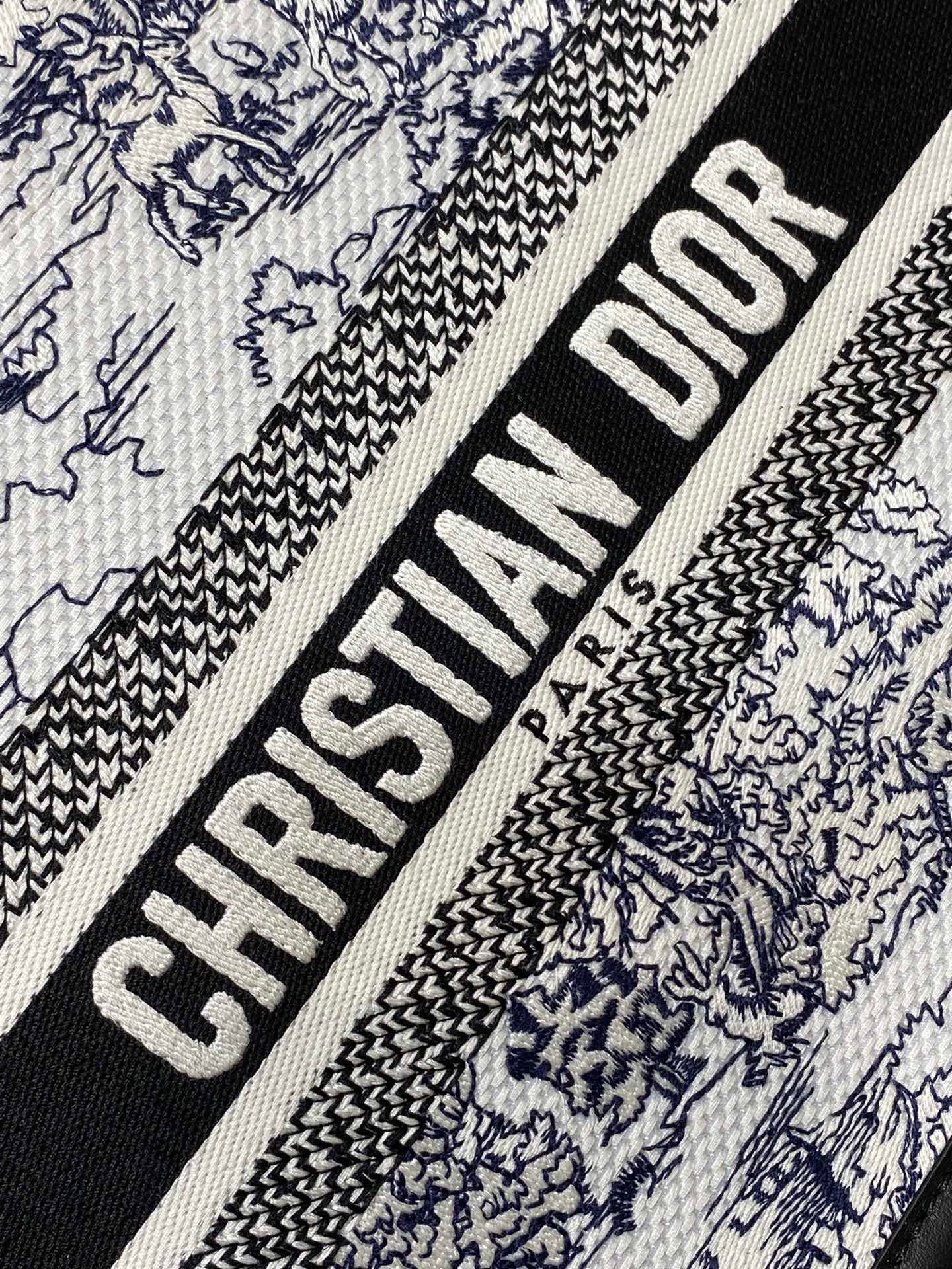 Dior Tote  26x12x21cm