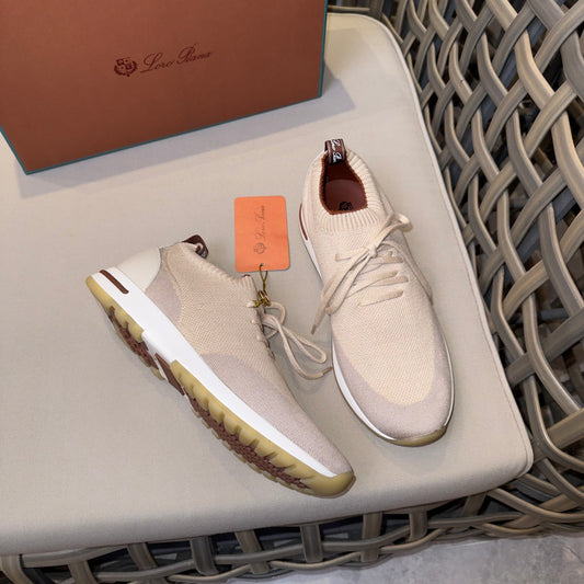 LP Sneakers