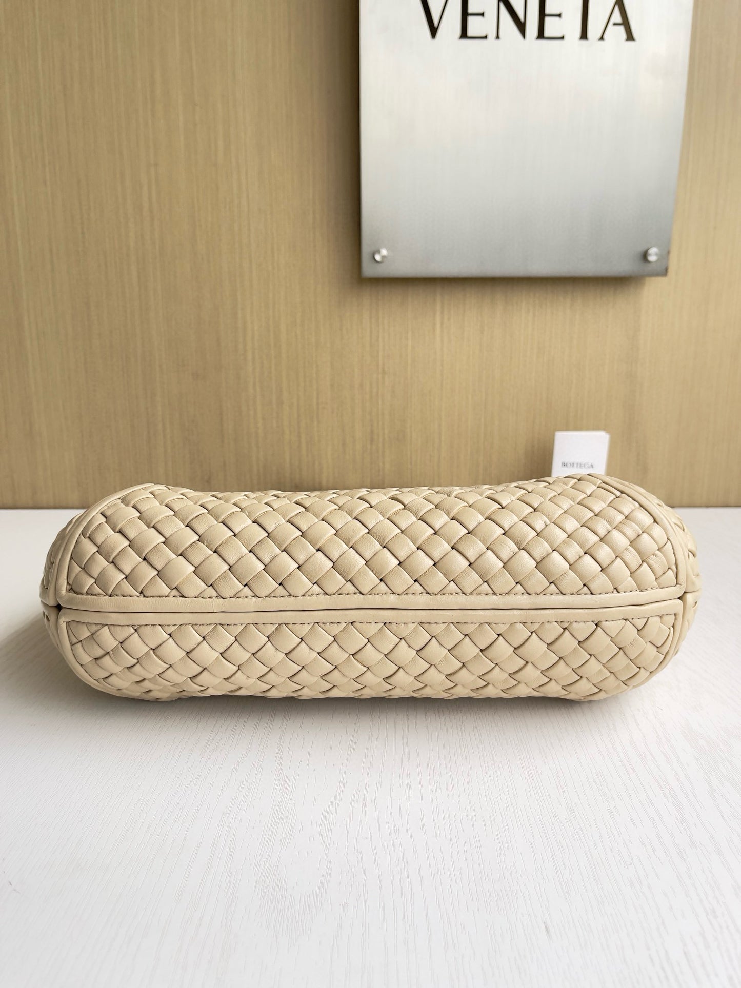 BV Clicker Shoulder Bag