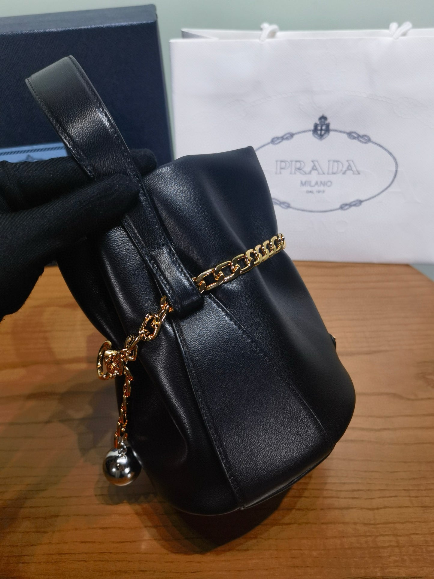 PD Petit Sac Noir Bucket Bag