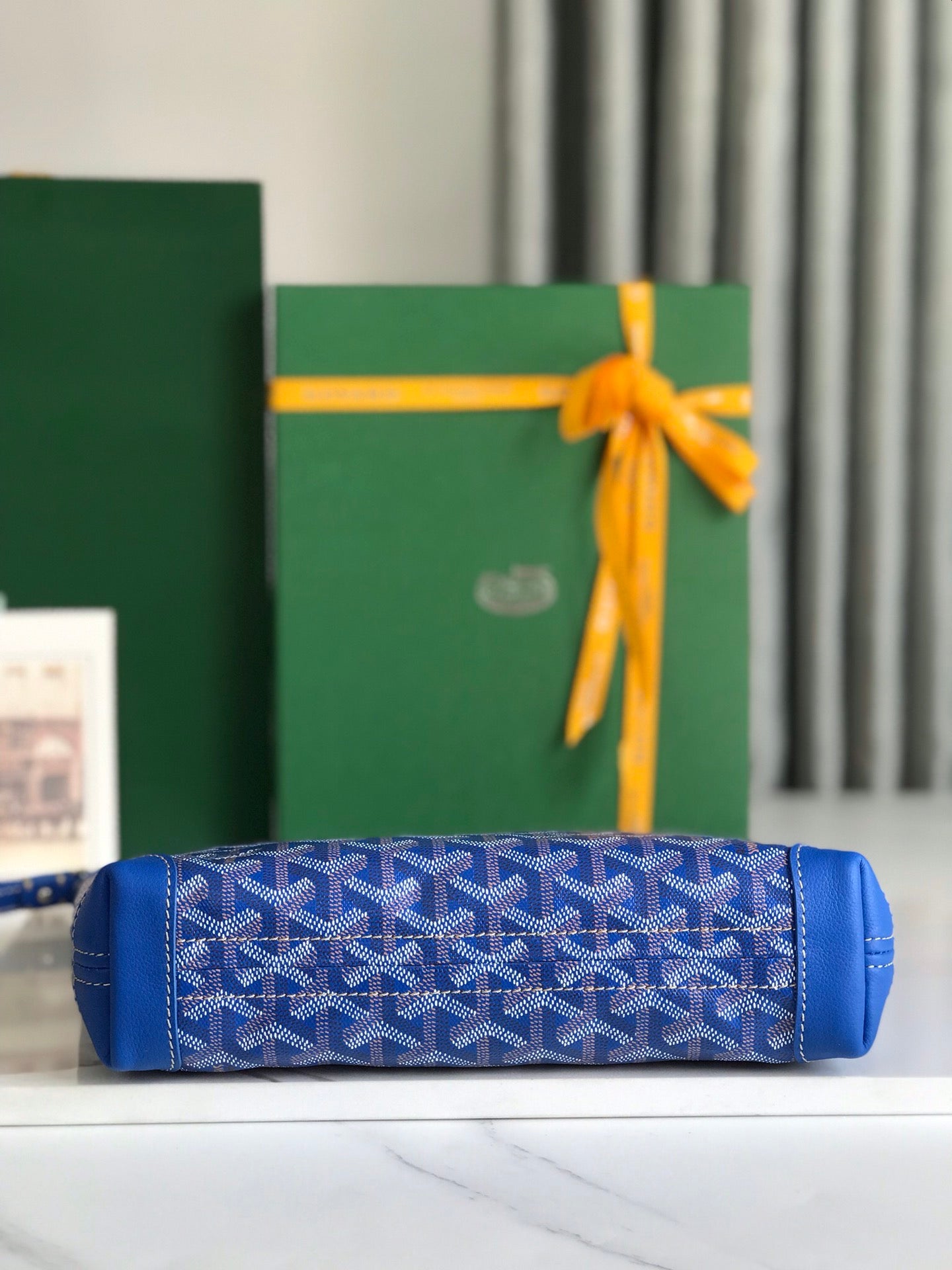Goyard Conti