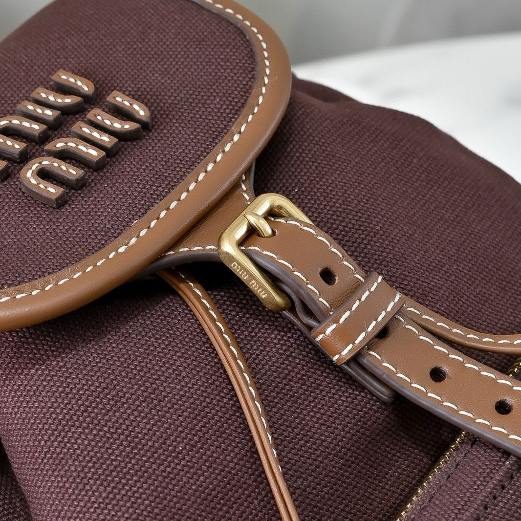 Miu Miu Backpack 22x18x11.5cm
