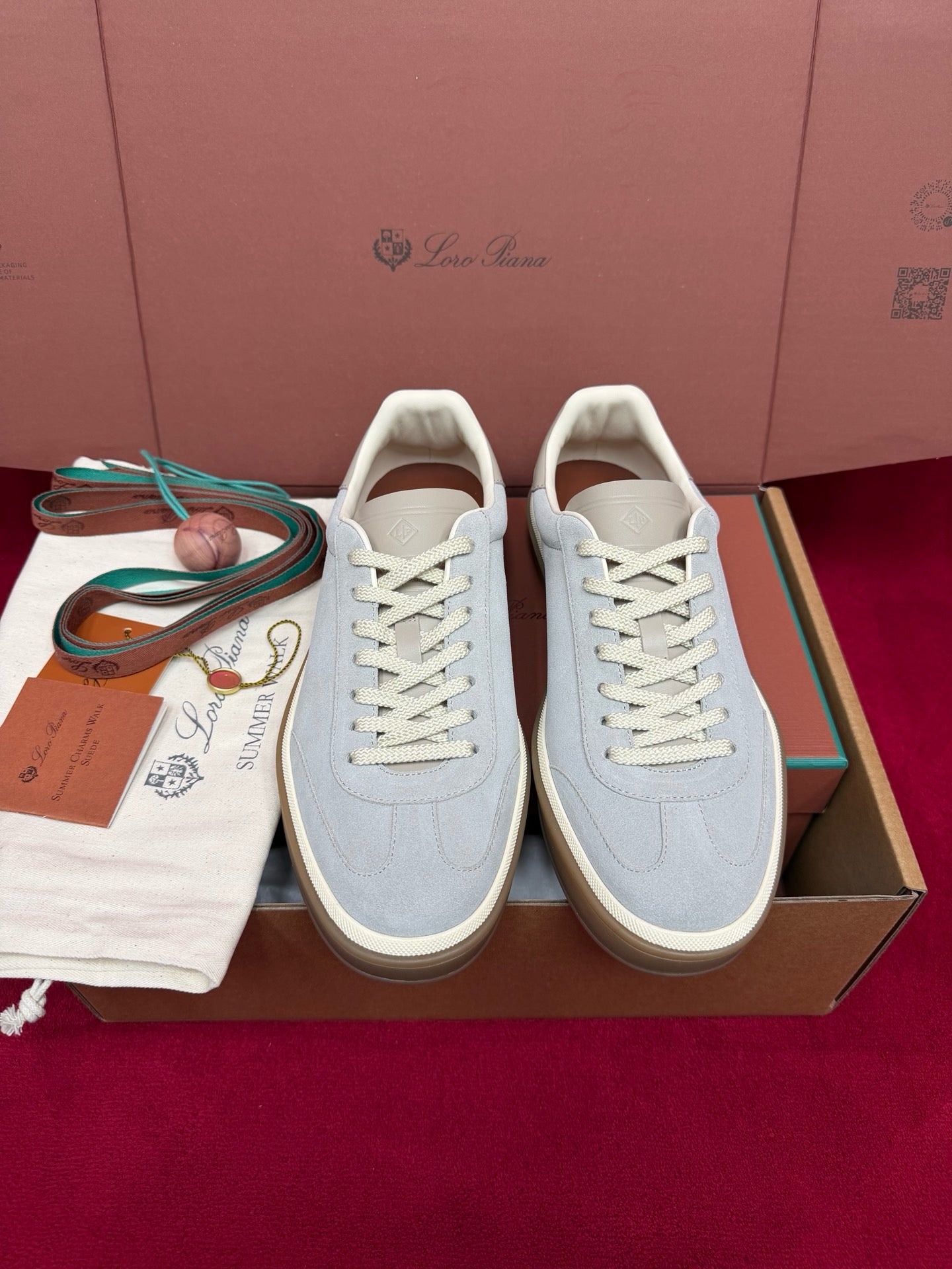 LP Sneaker