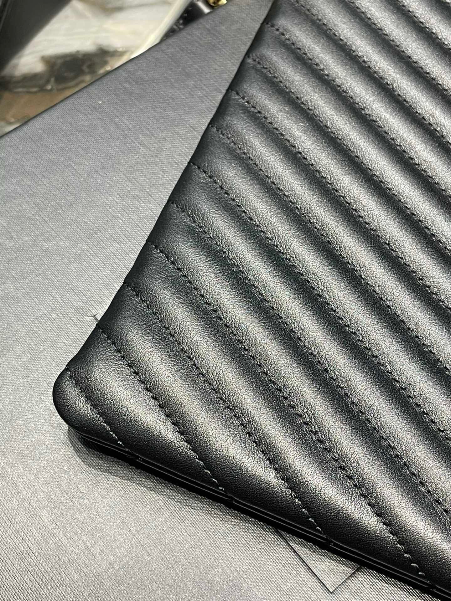 YSL Wallet 36x24.5x2.5cm