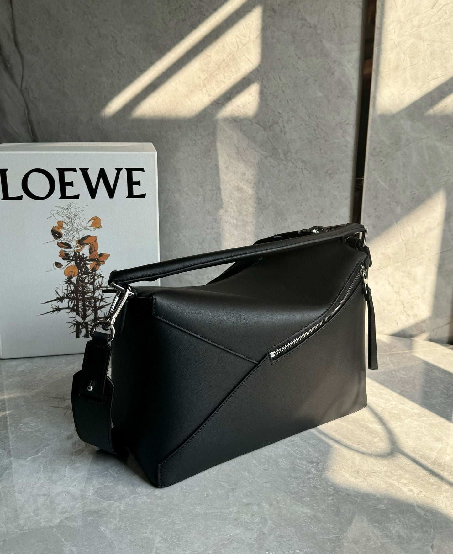 Loewe Puzzle Shoulder Bag(33x21x17cm)