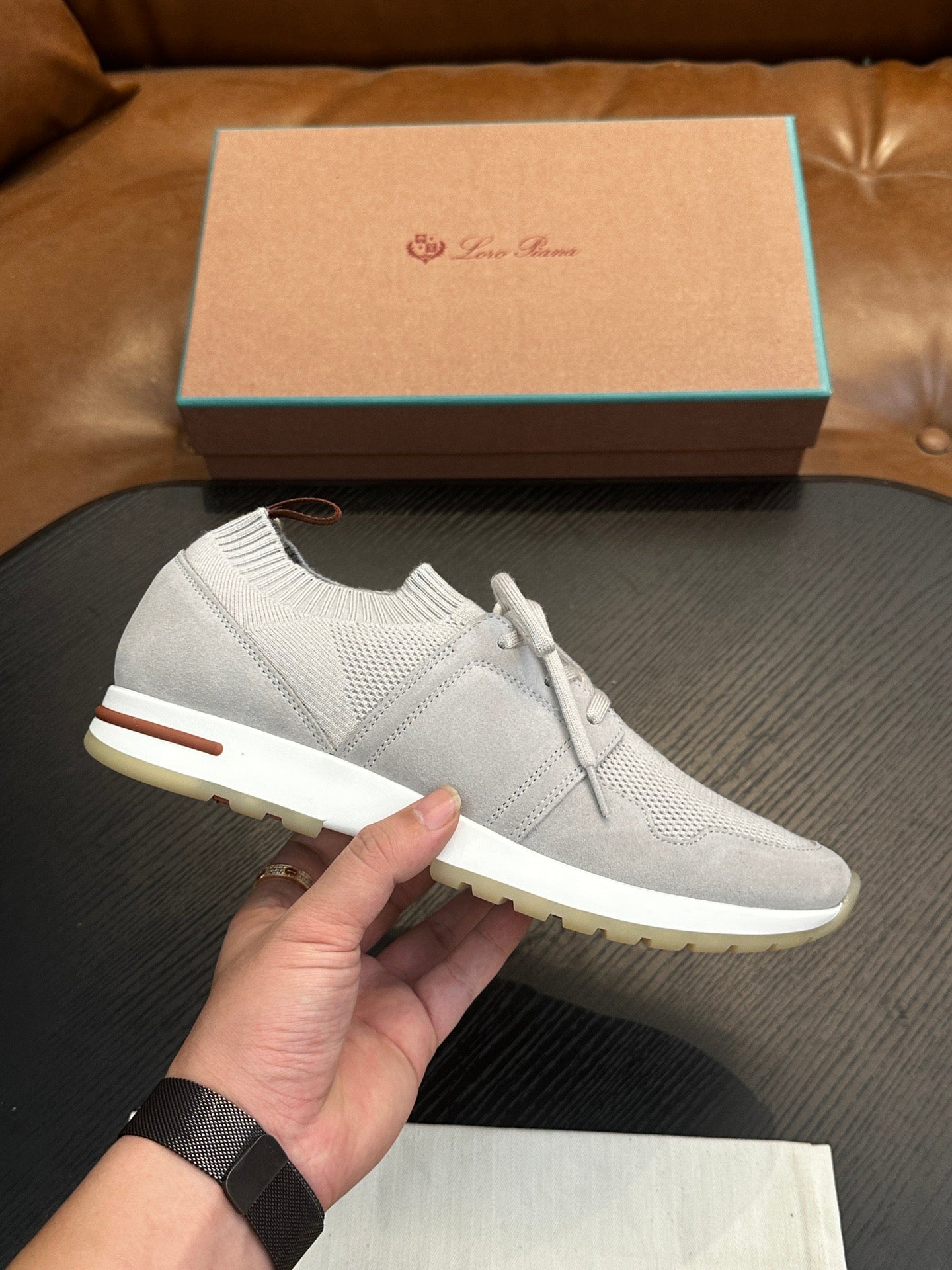 LP Sneakers