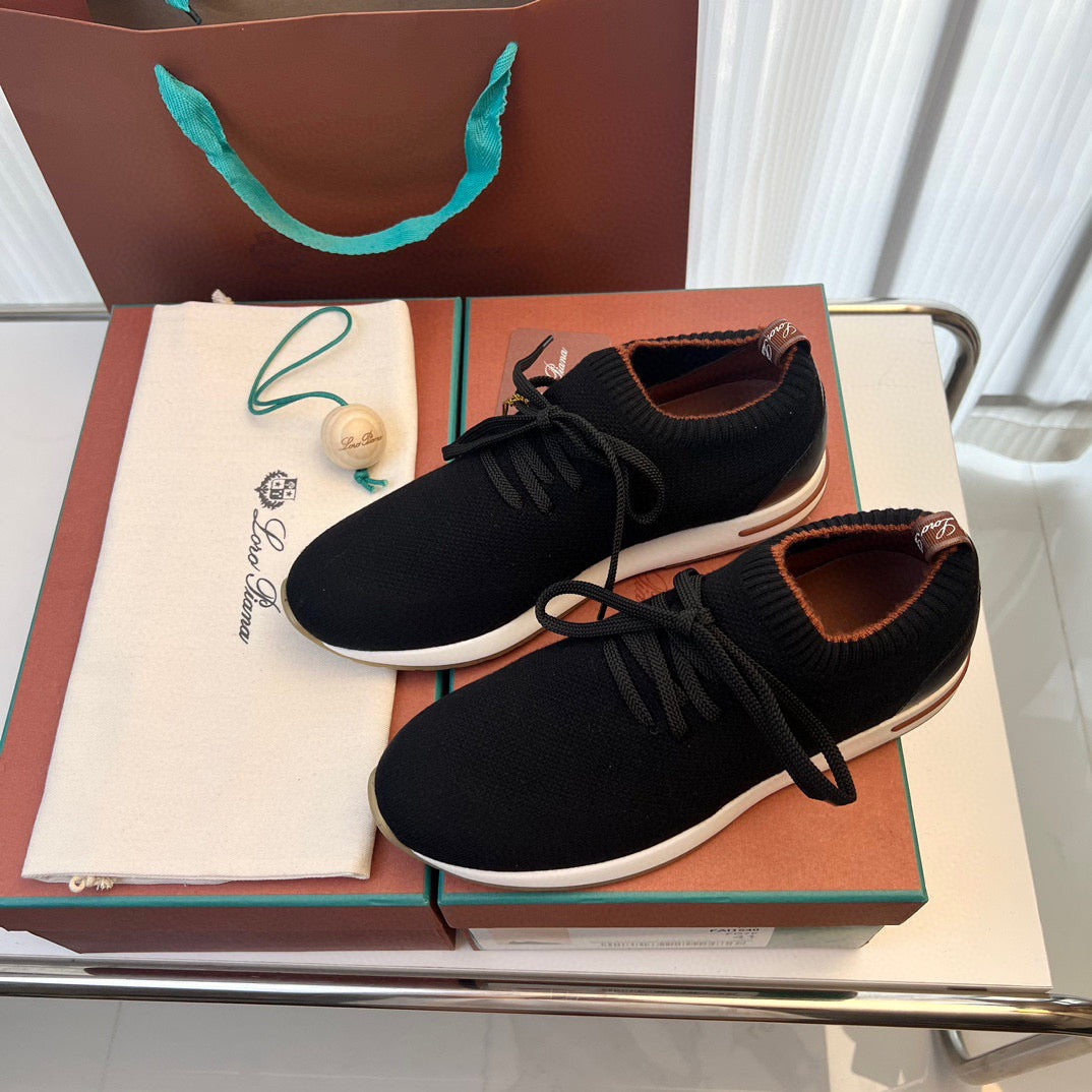 LP Sneakers