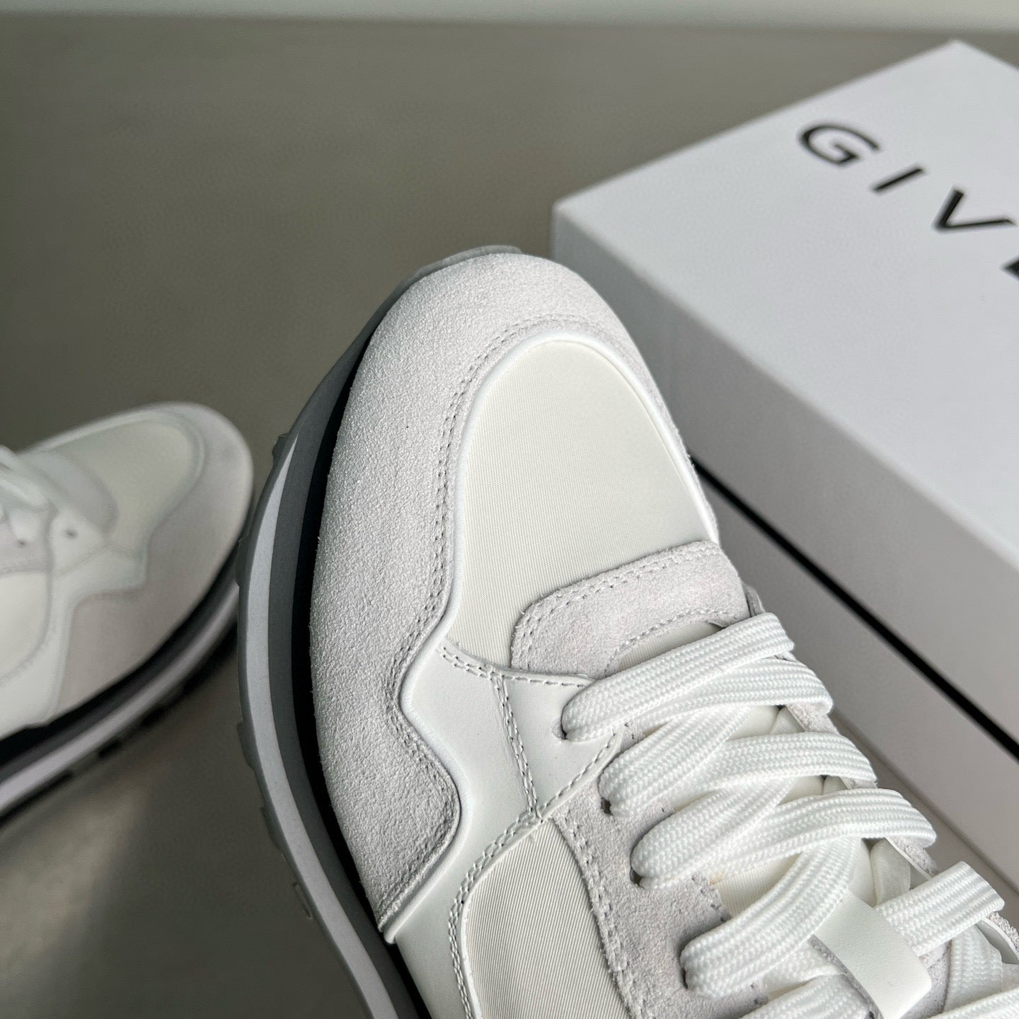 Givenchy Sneakers