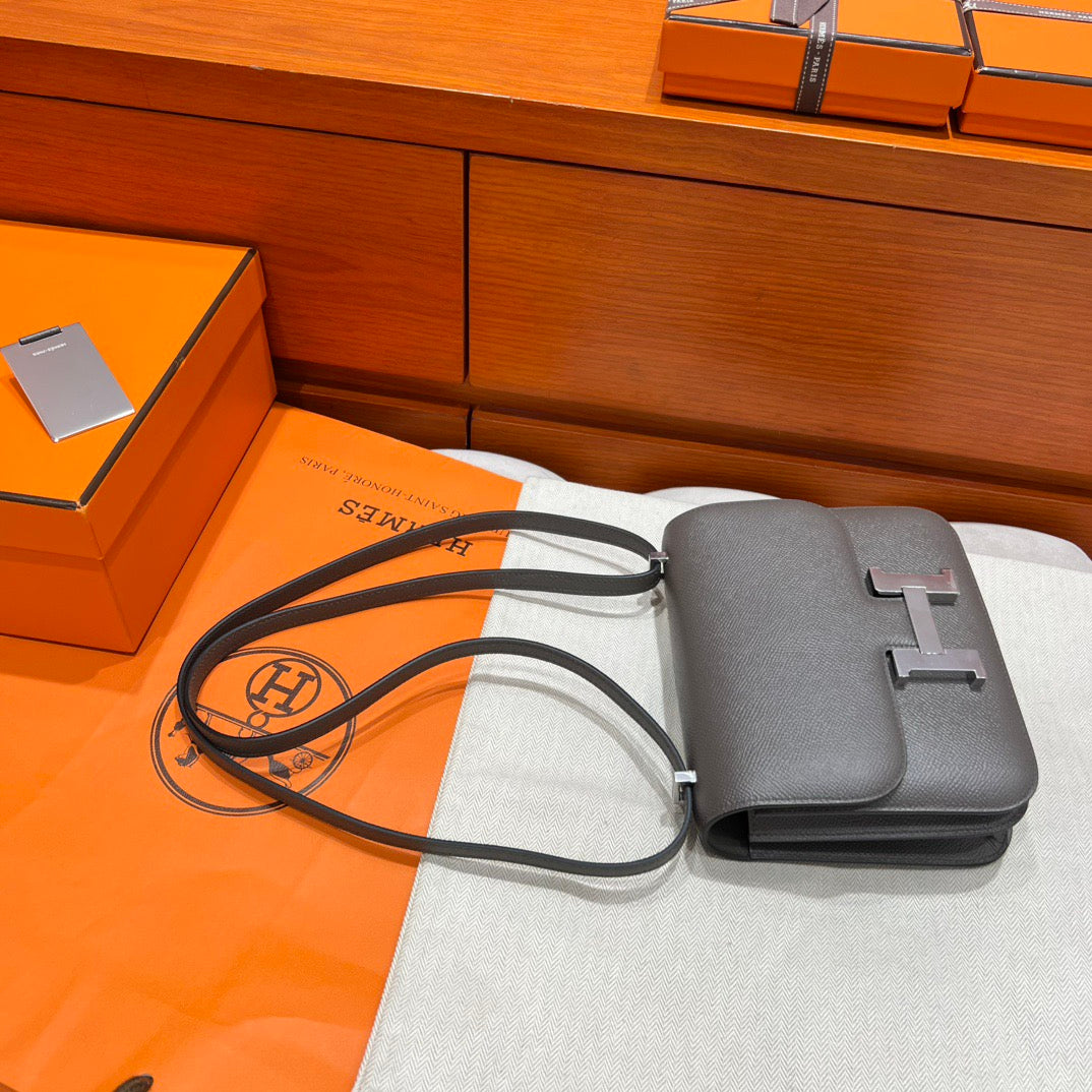 Hermes Constance 19