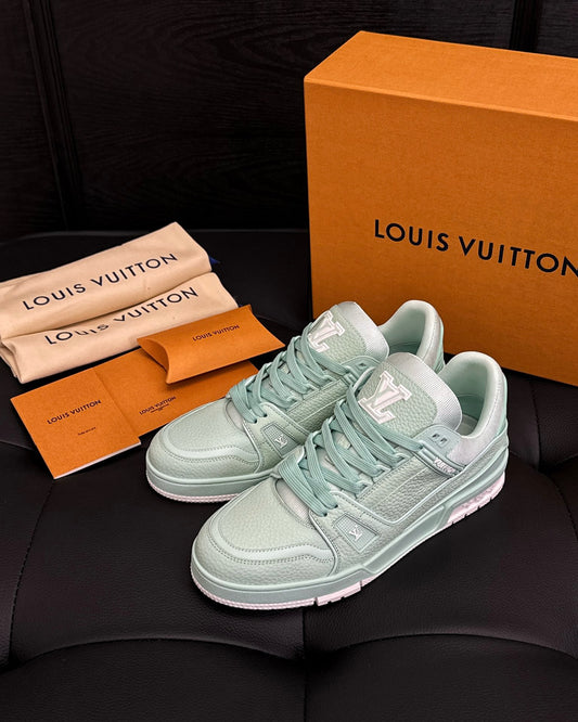 Lv Trainer