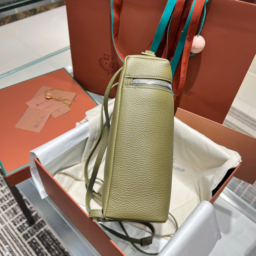 LP Extra Pocket L23.5 Backpack