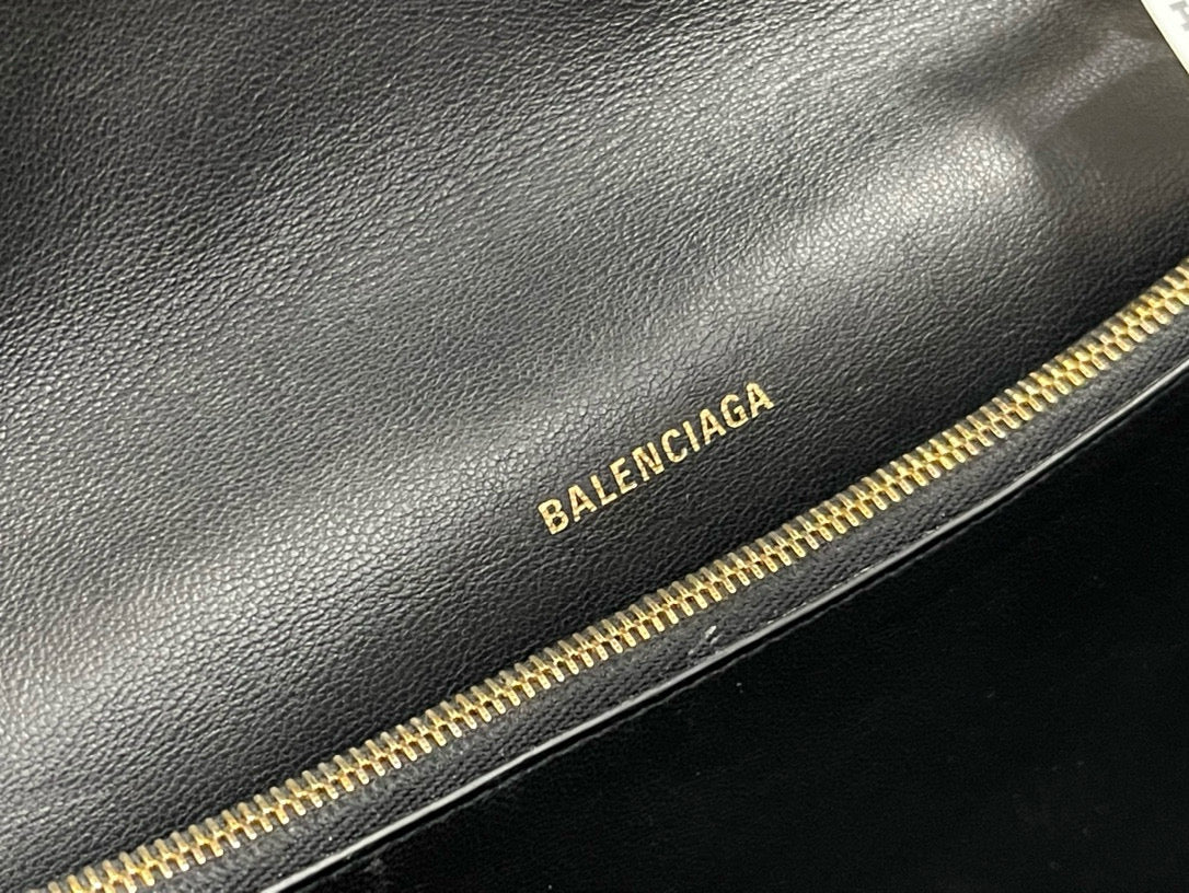 BLCG Crush Handbag(31x19.8x6.9cm)