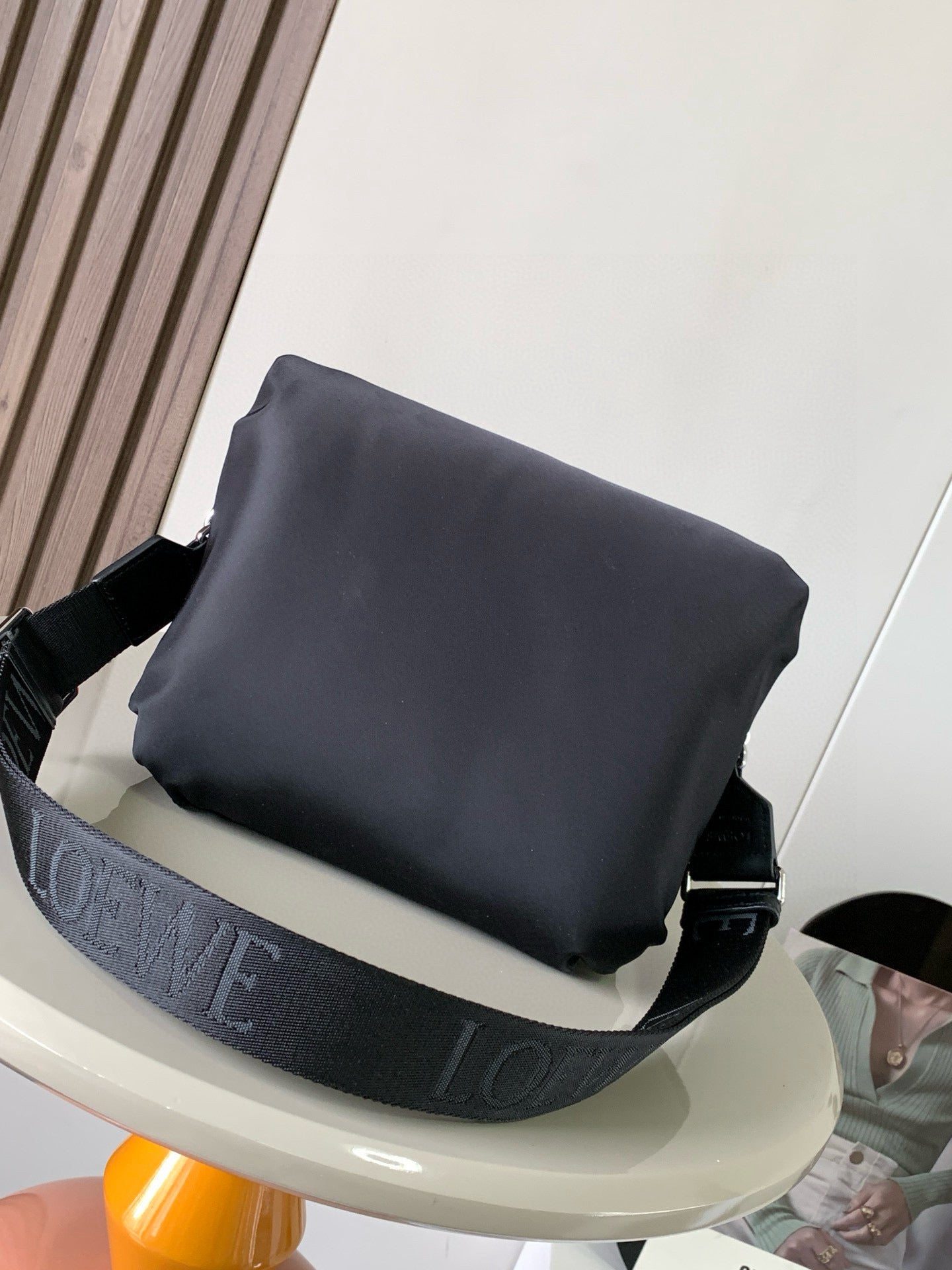 Loewe Messenger Bag 23x17x9CM