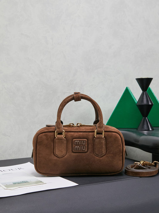 Miu Miu Bowling Bag 22x10.5x7.5cm