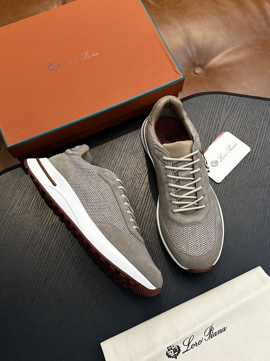 LP Sneakers