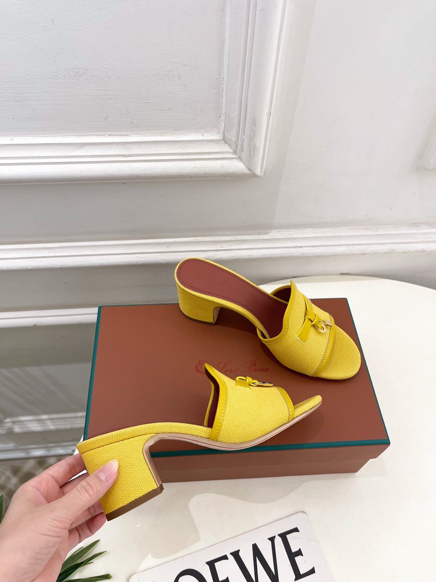LP Sandals