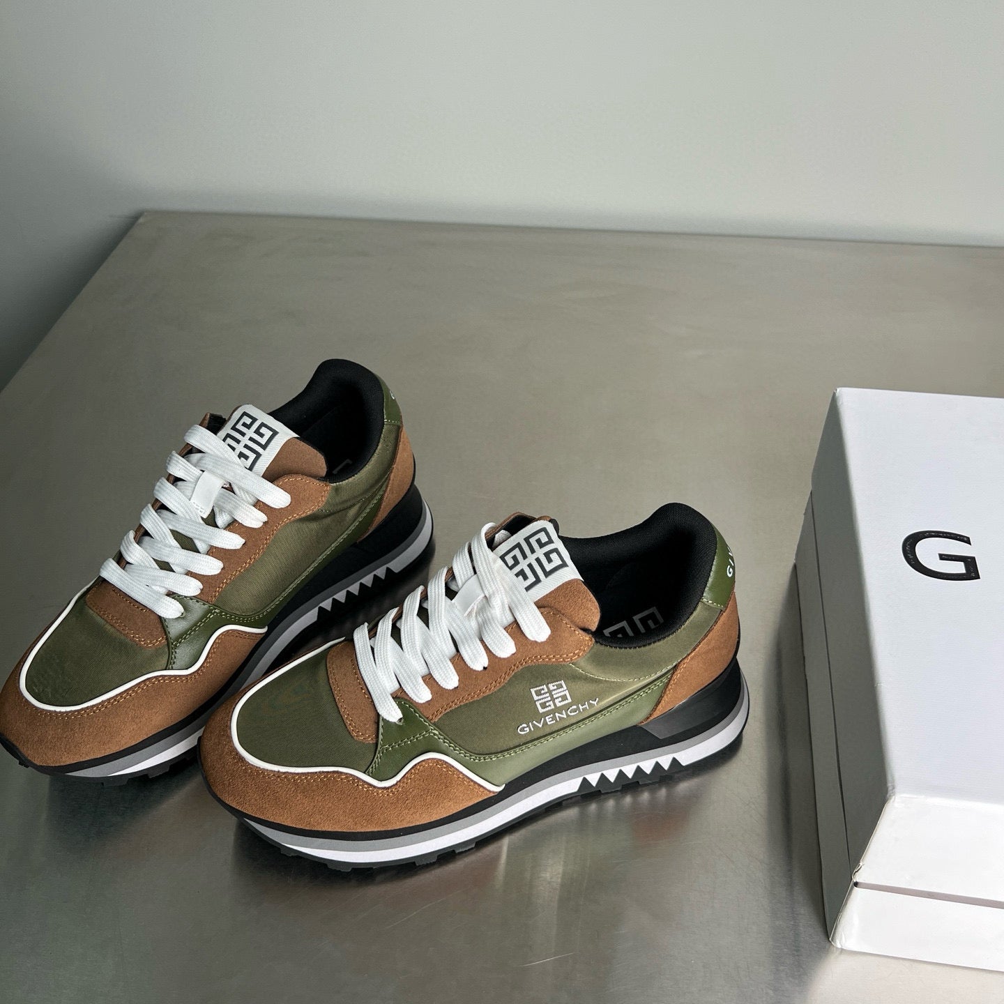 Givenchy Sneakers