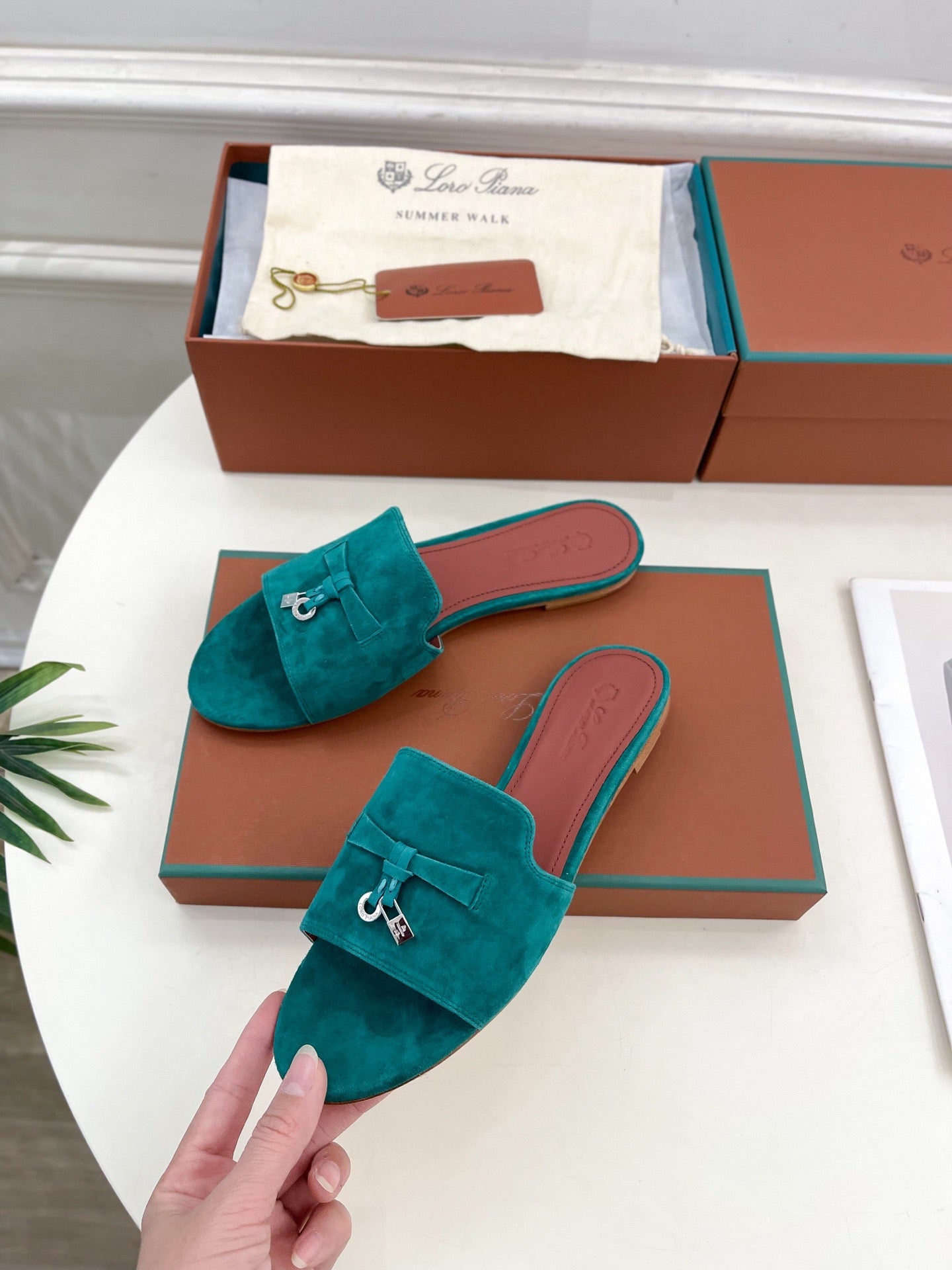 LP Sandals