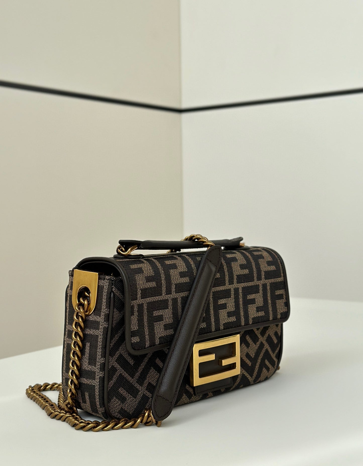 Fendi Baguette Chain Midi