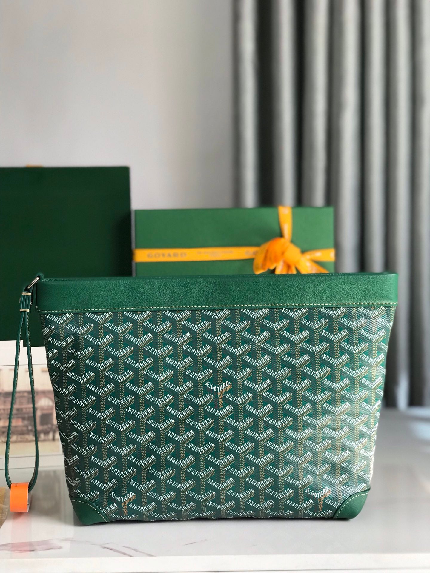 Goyard Conti