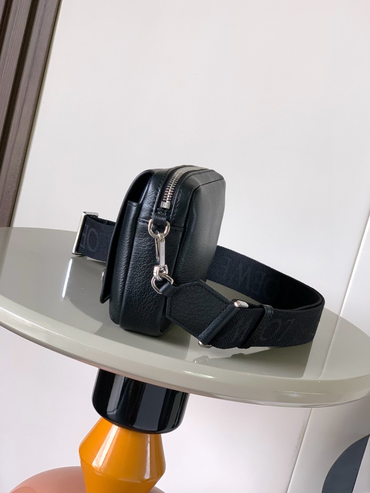 Loewe Messenger Bag 20x12.5x6CM