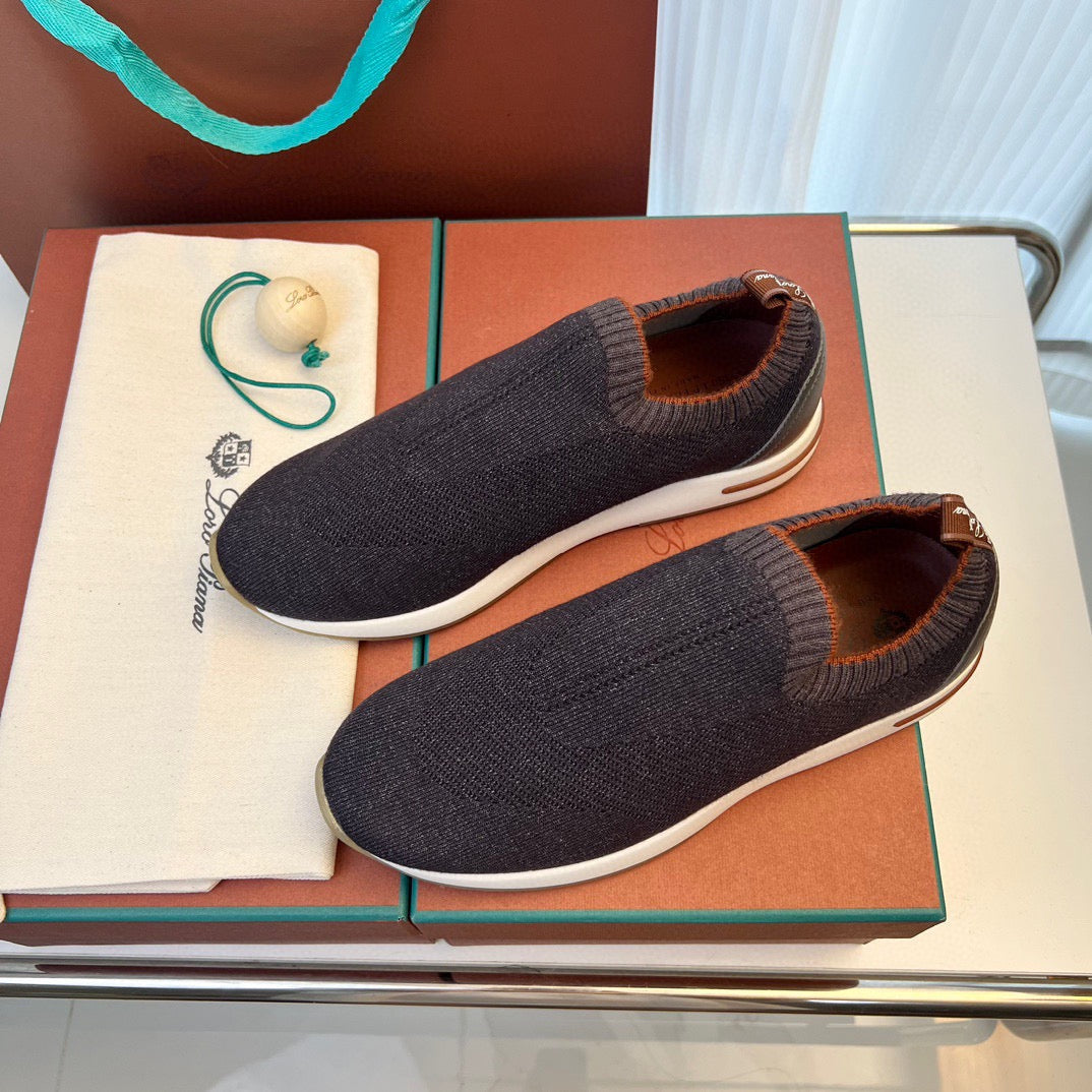 LP Sneakers