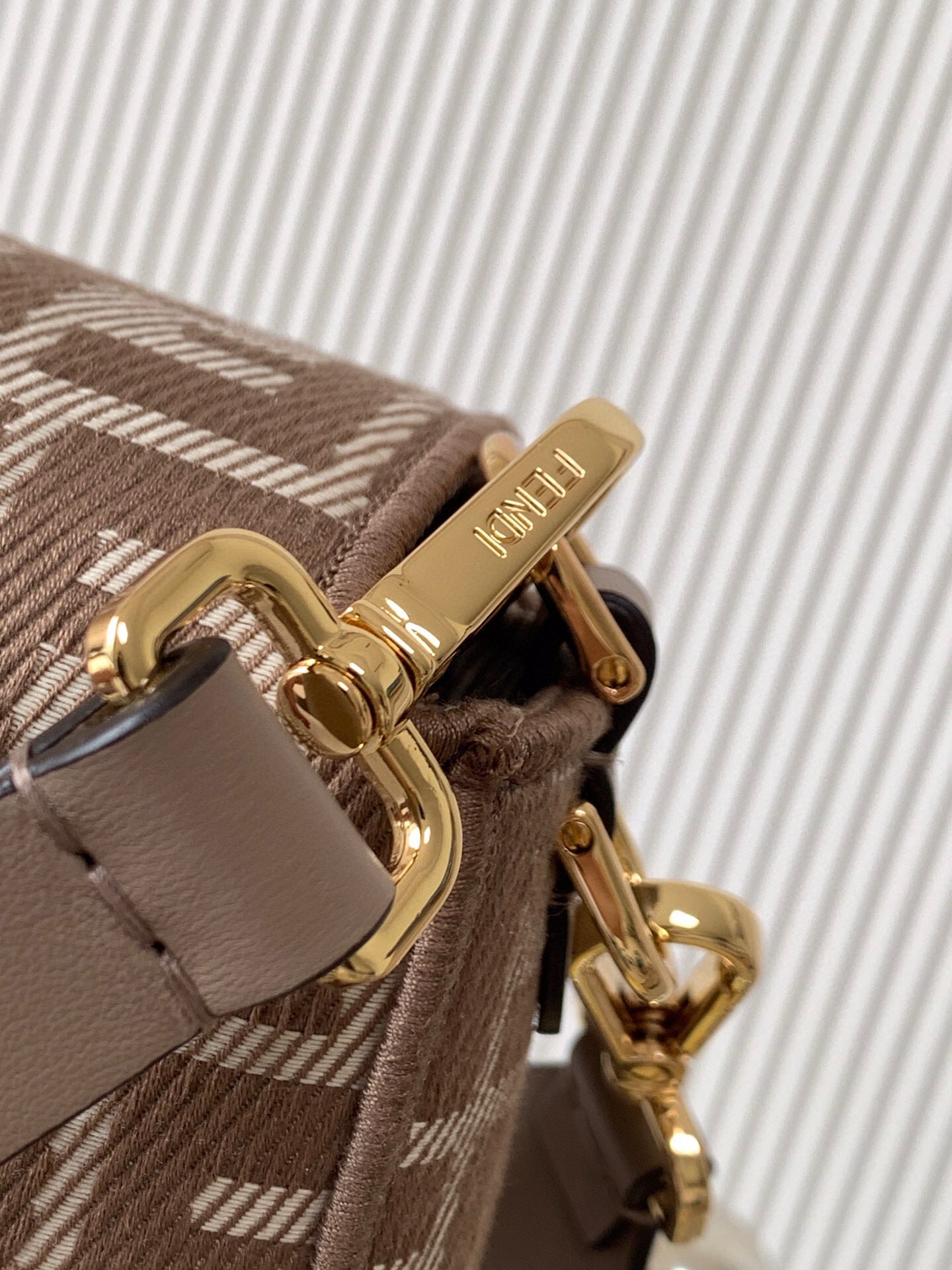 Fendi Baguette bag (Medium)