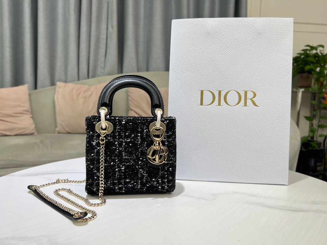 Dior Señora Dior (17cm)