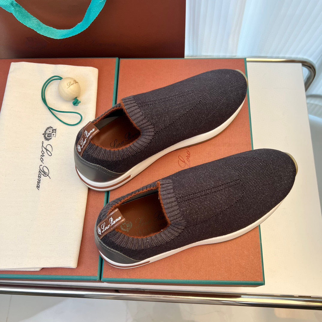 LP Sneakers