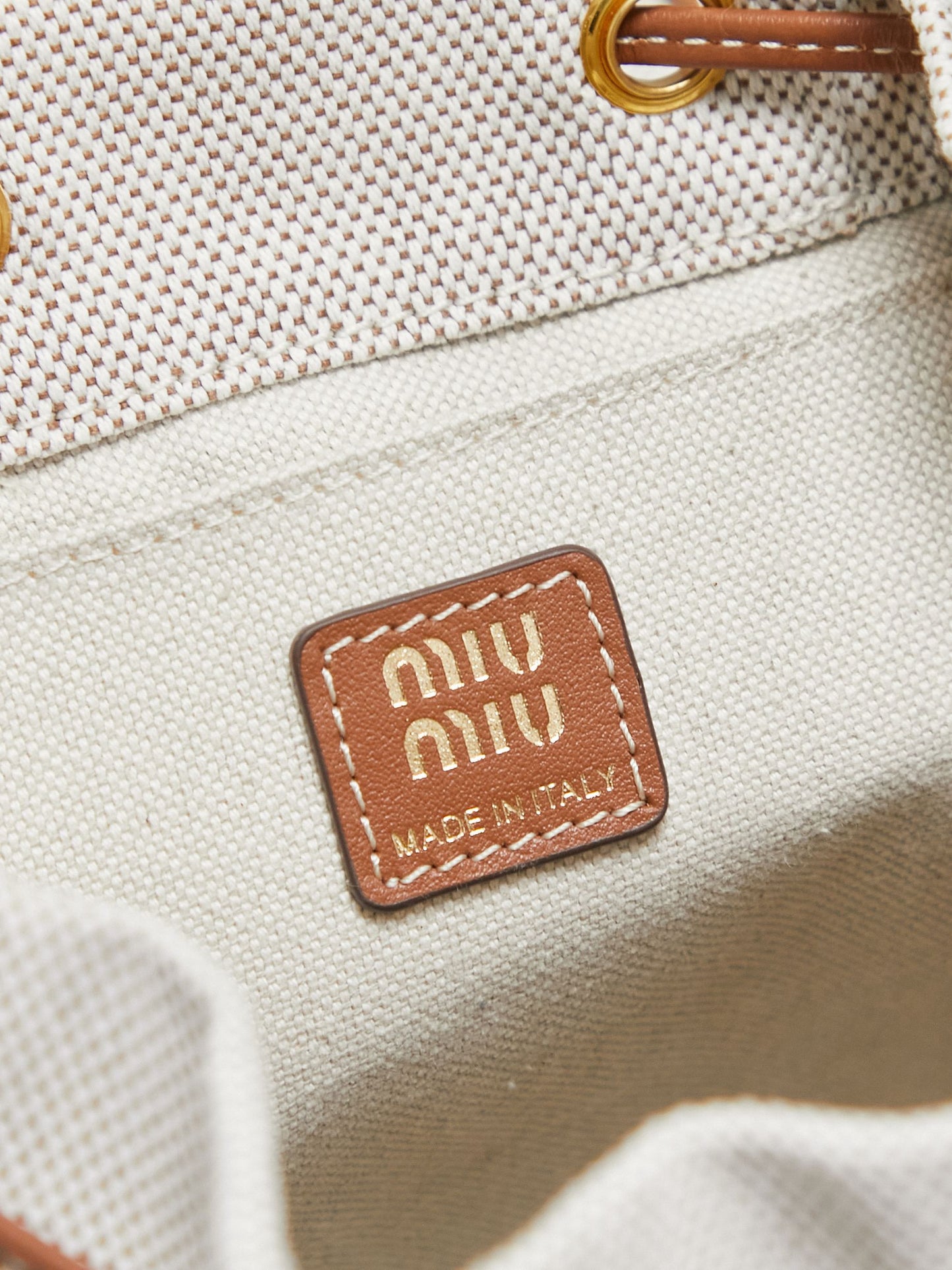 Miu Miu Backpack 22x18x11.5cm