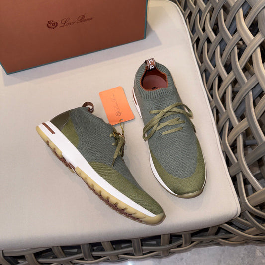 LP Sneakers