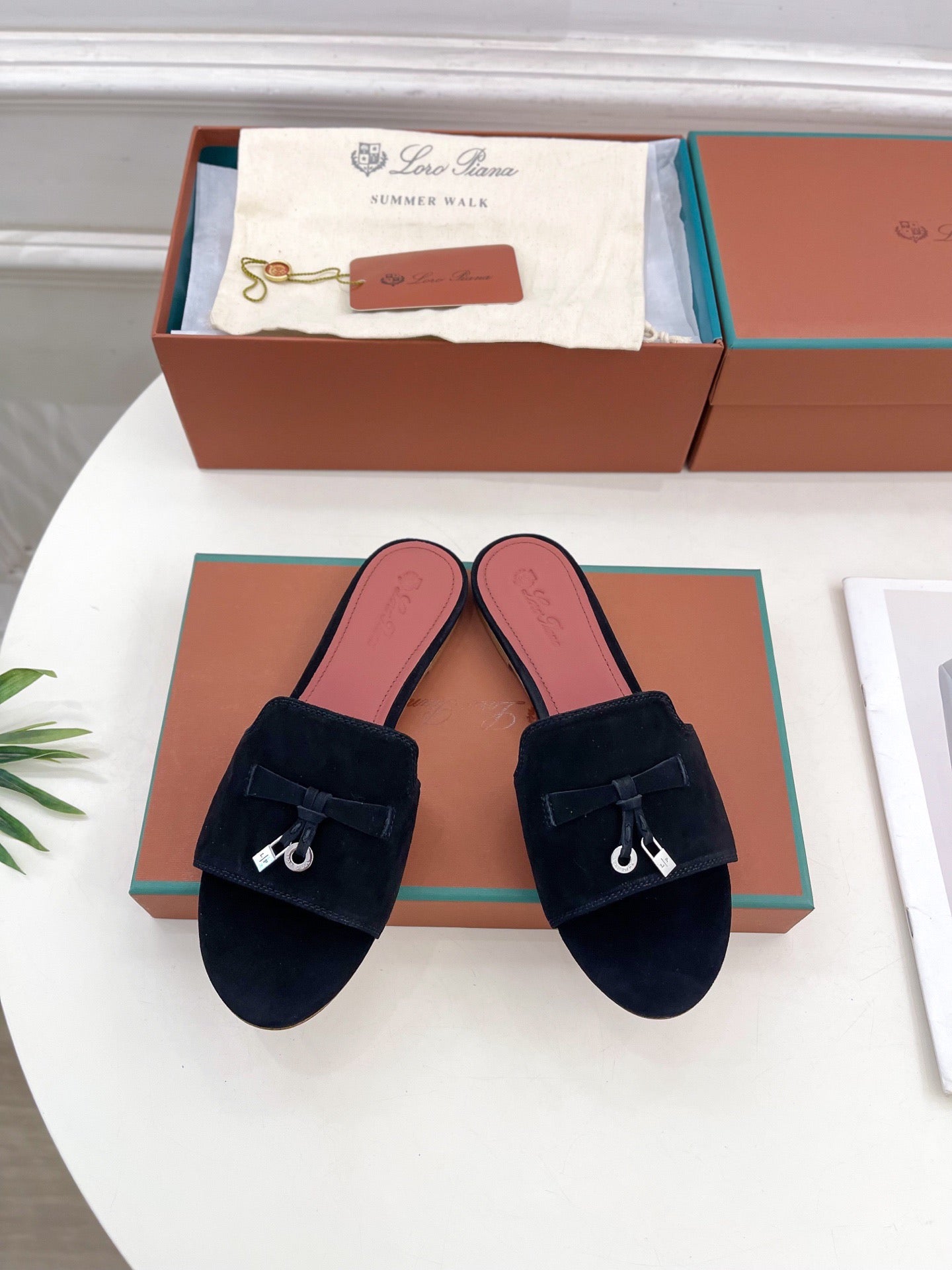 LP Sandals
