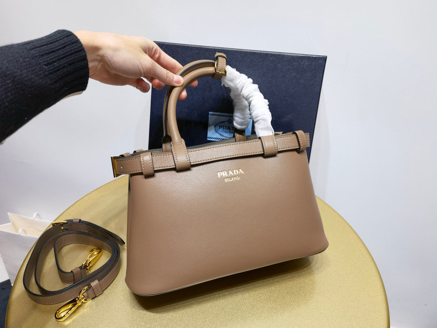 Prada Handbag 28x10x10.5cm