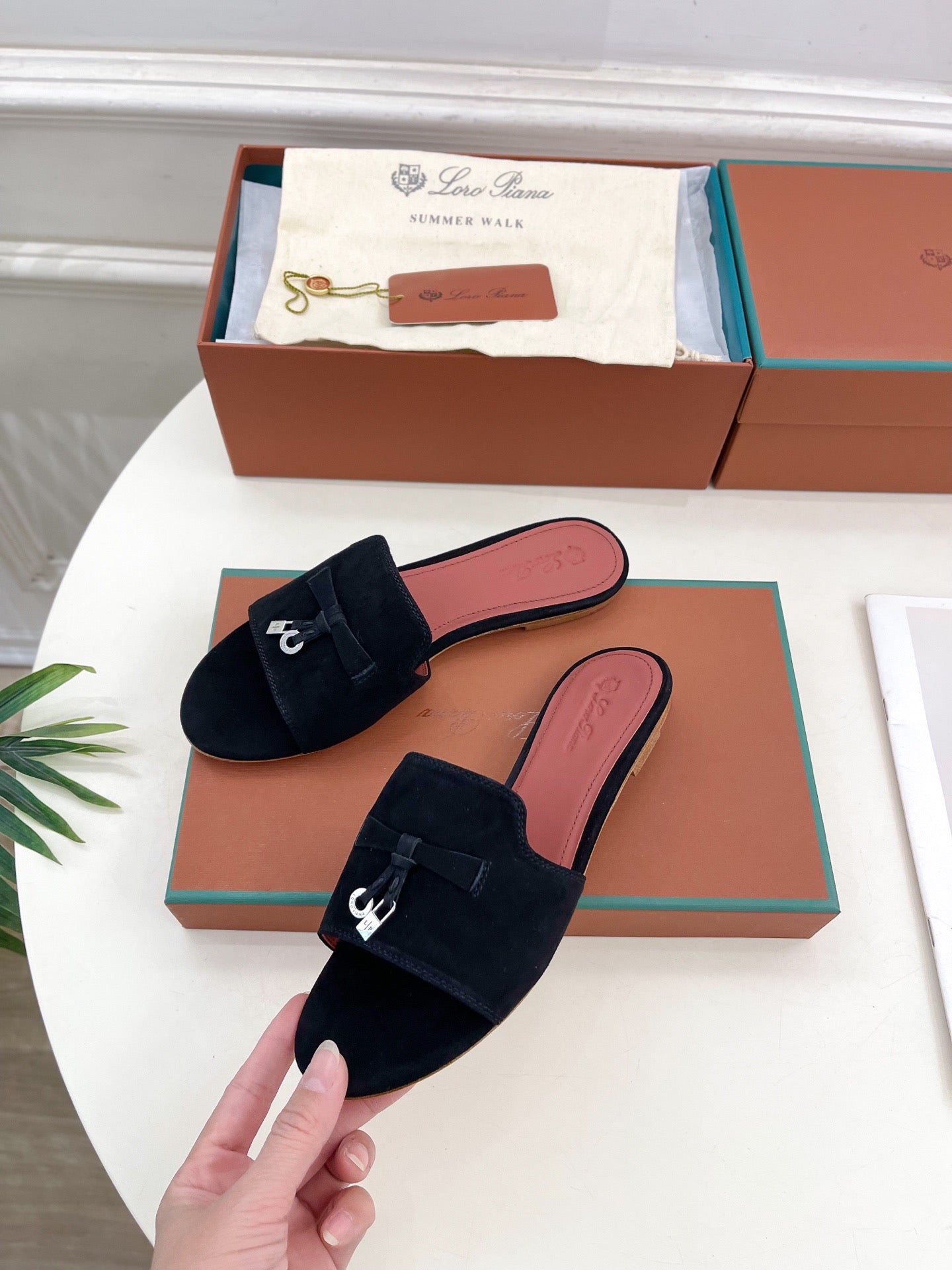 LP Sandals