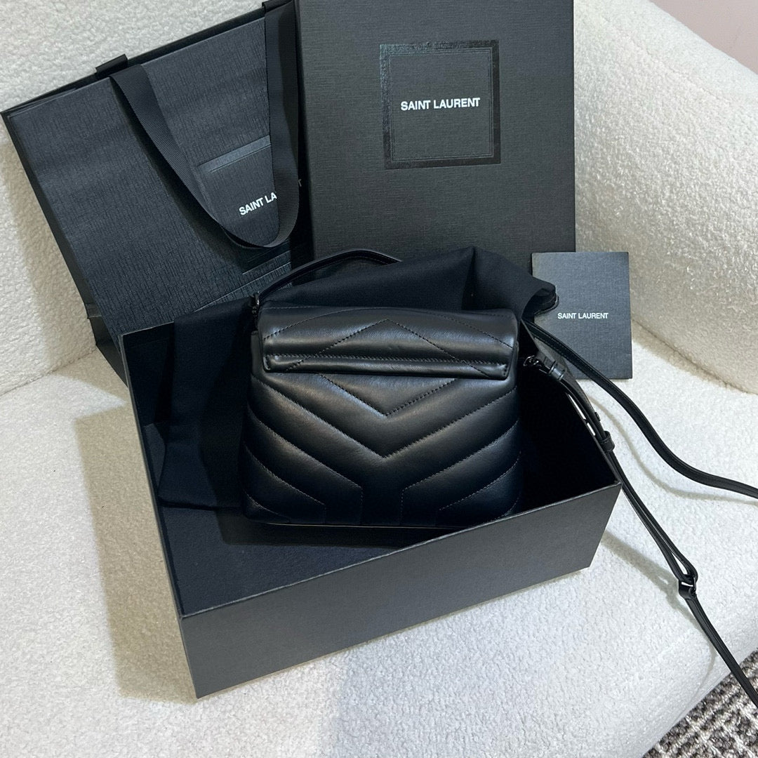 YSL Loulou Shoulder Bag 23x17x9cm