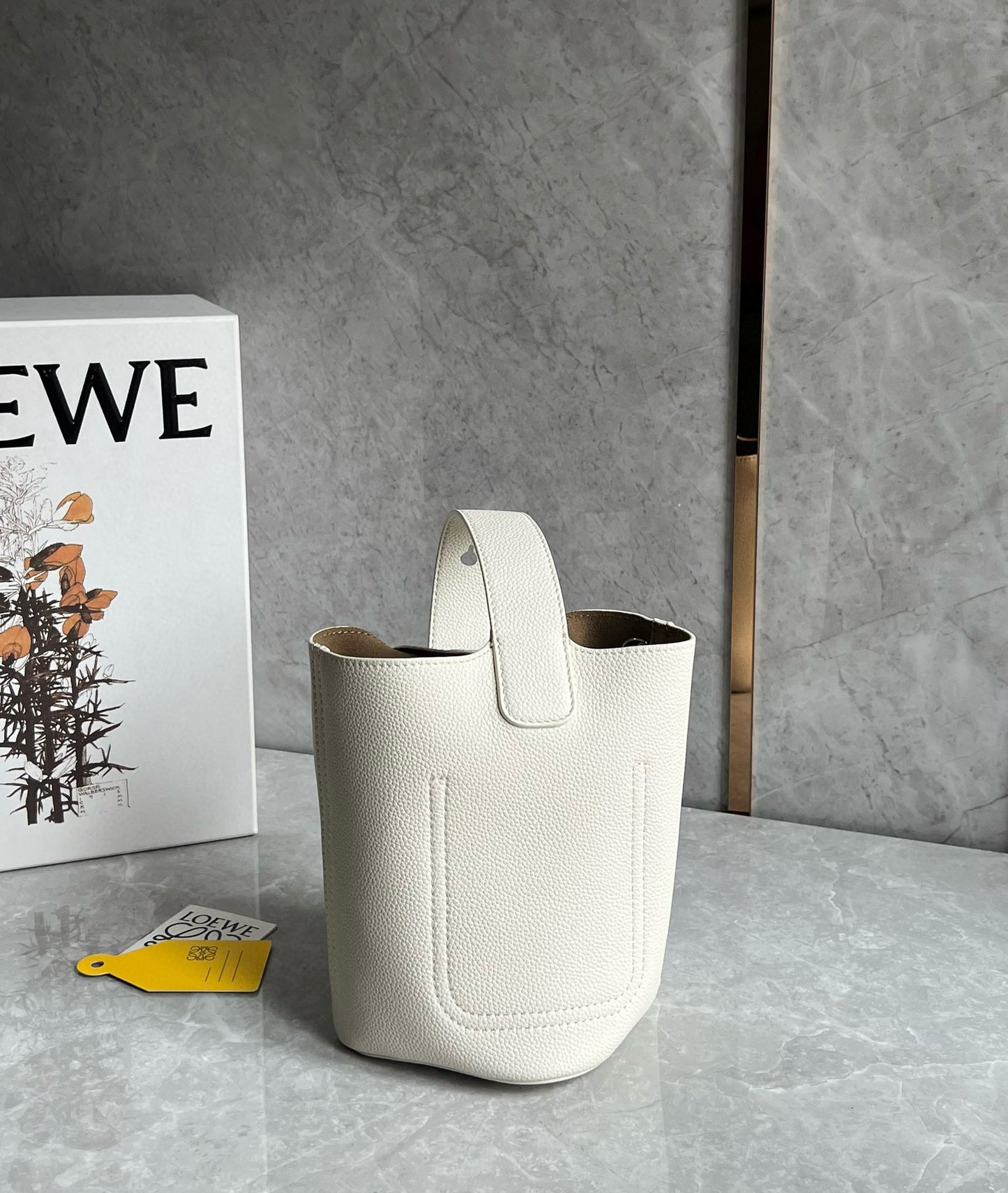 Loewe Pebble Bucket Bag(16x16x19.5cm)