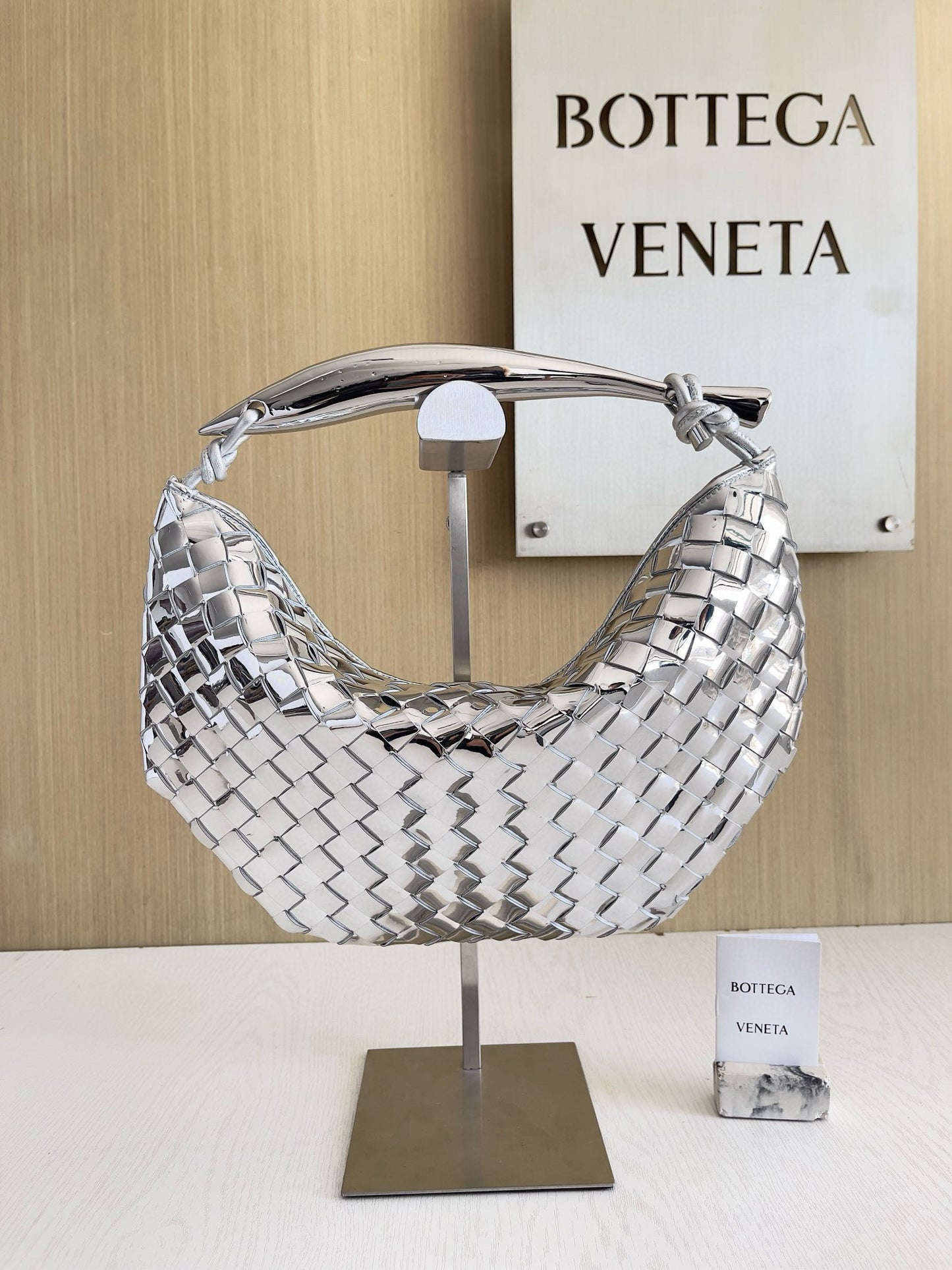 BV Baby Sardine Handbag 36x3x24cm