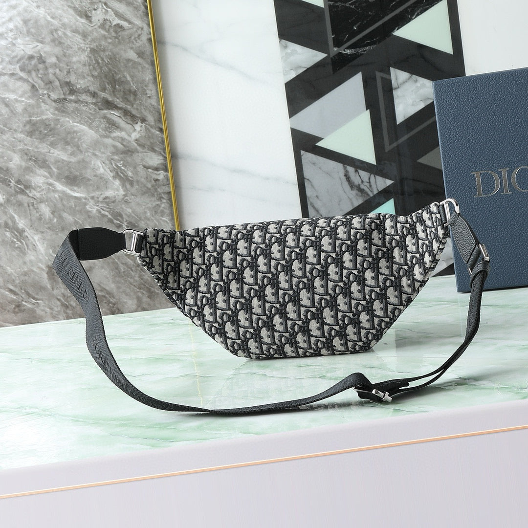 Dior Oblique Saddle Belt Bag