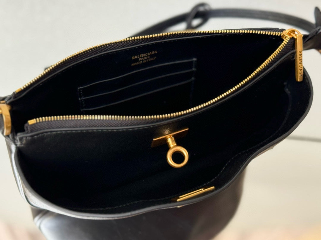 BLCG Rodeo Sling Pochette Bag(22x11.9x12.7cm)