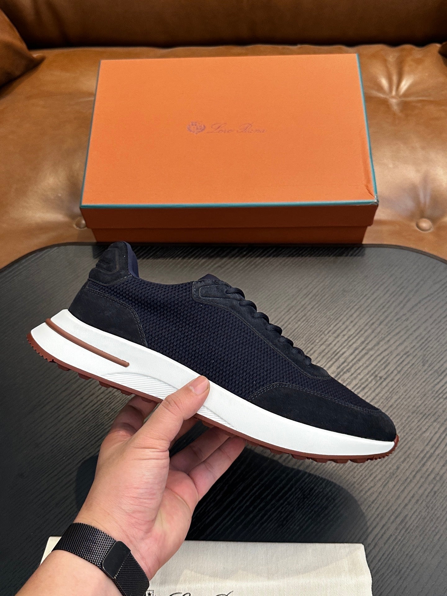 LP Sneakers