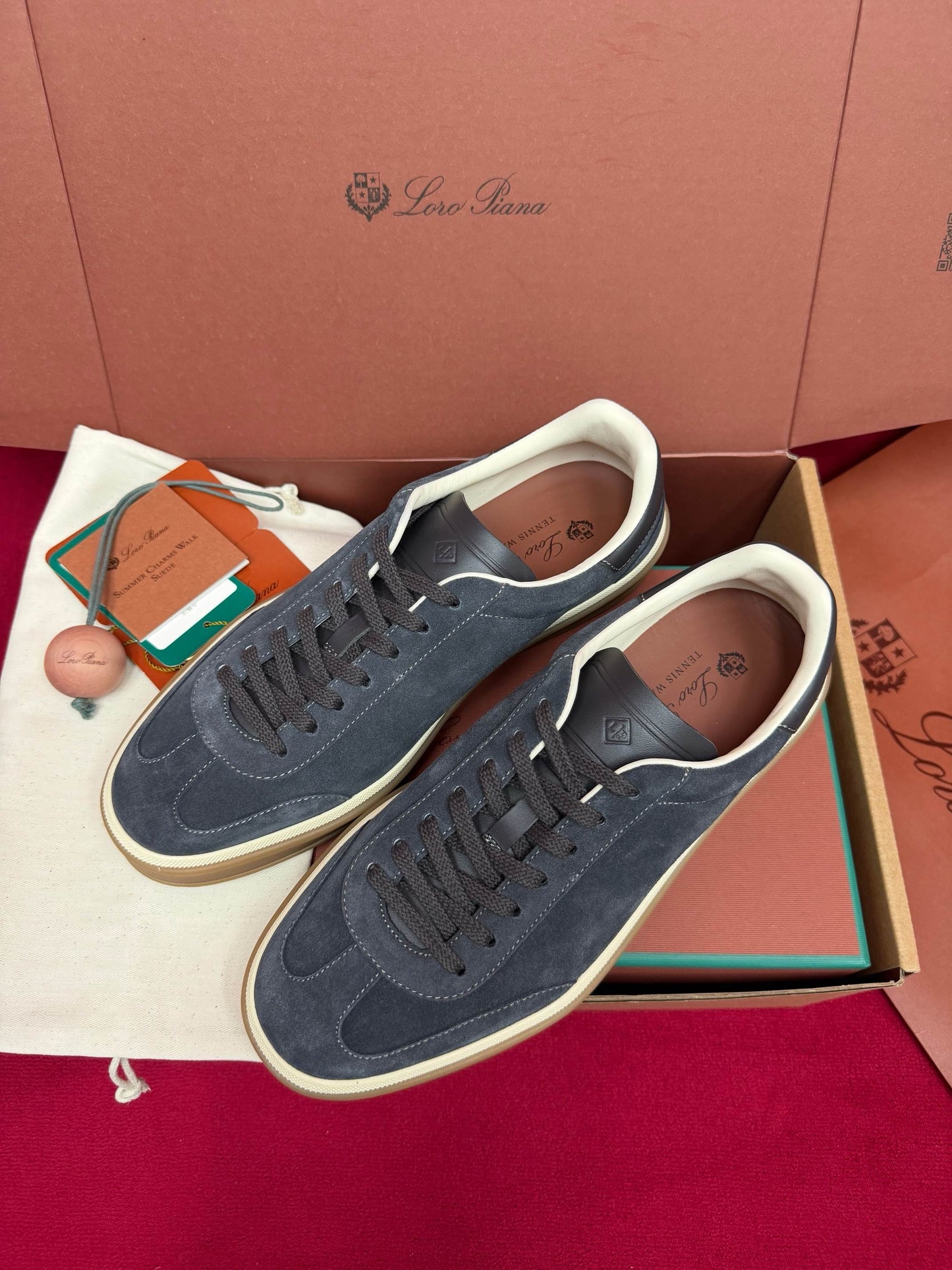 LP Sneaker
