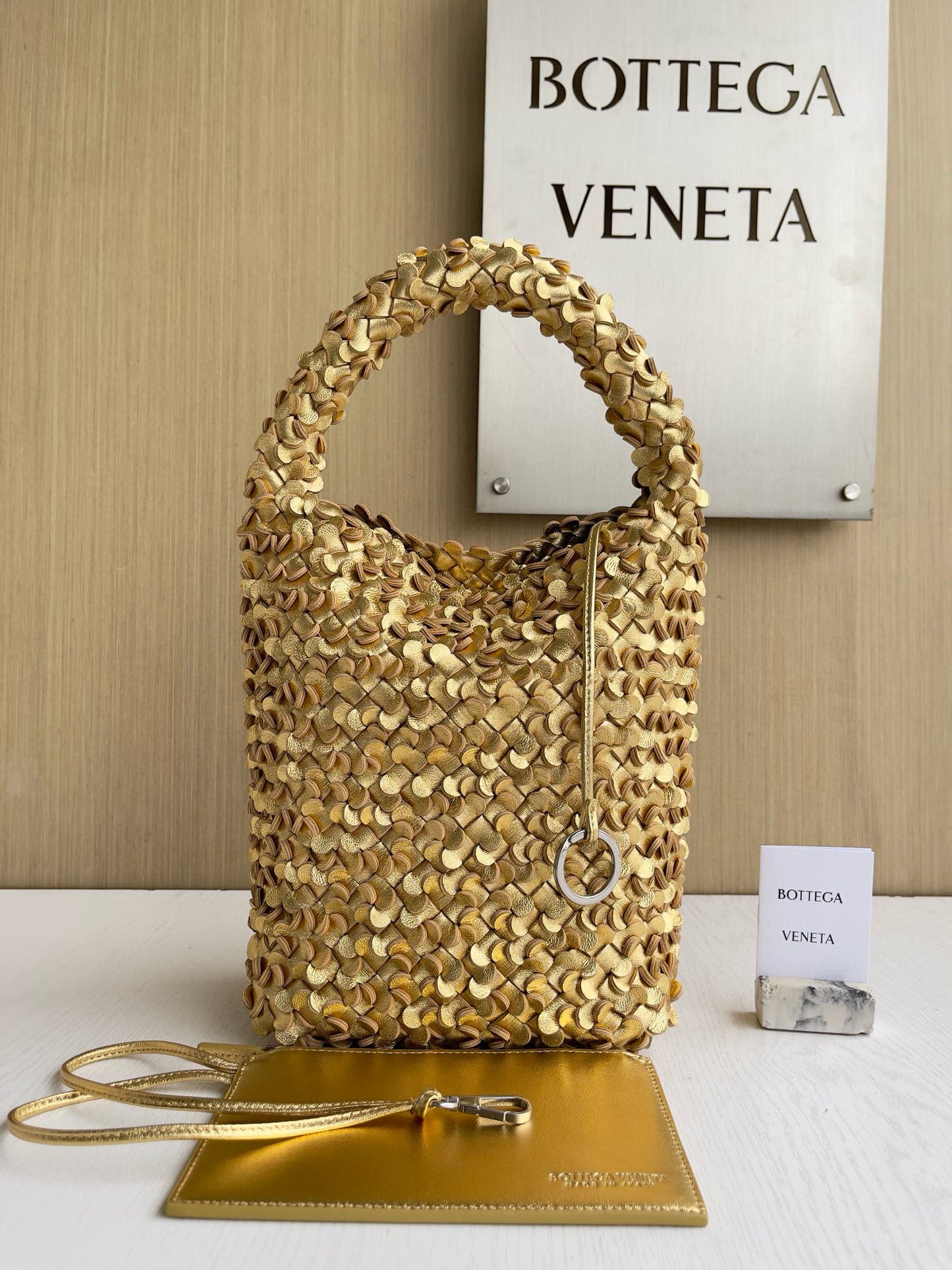 BV Cabat Bucket Bag