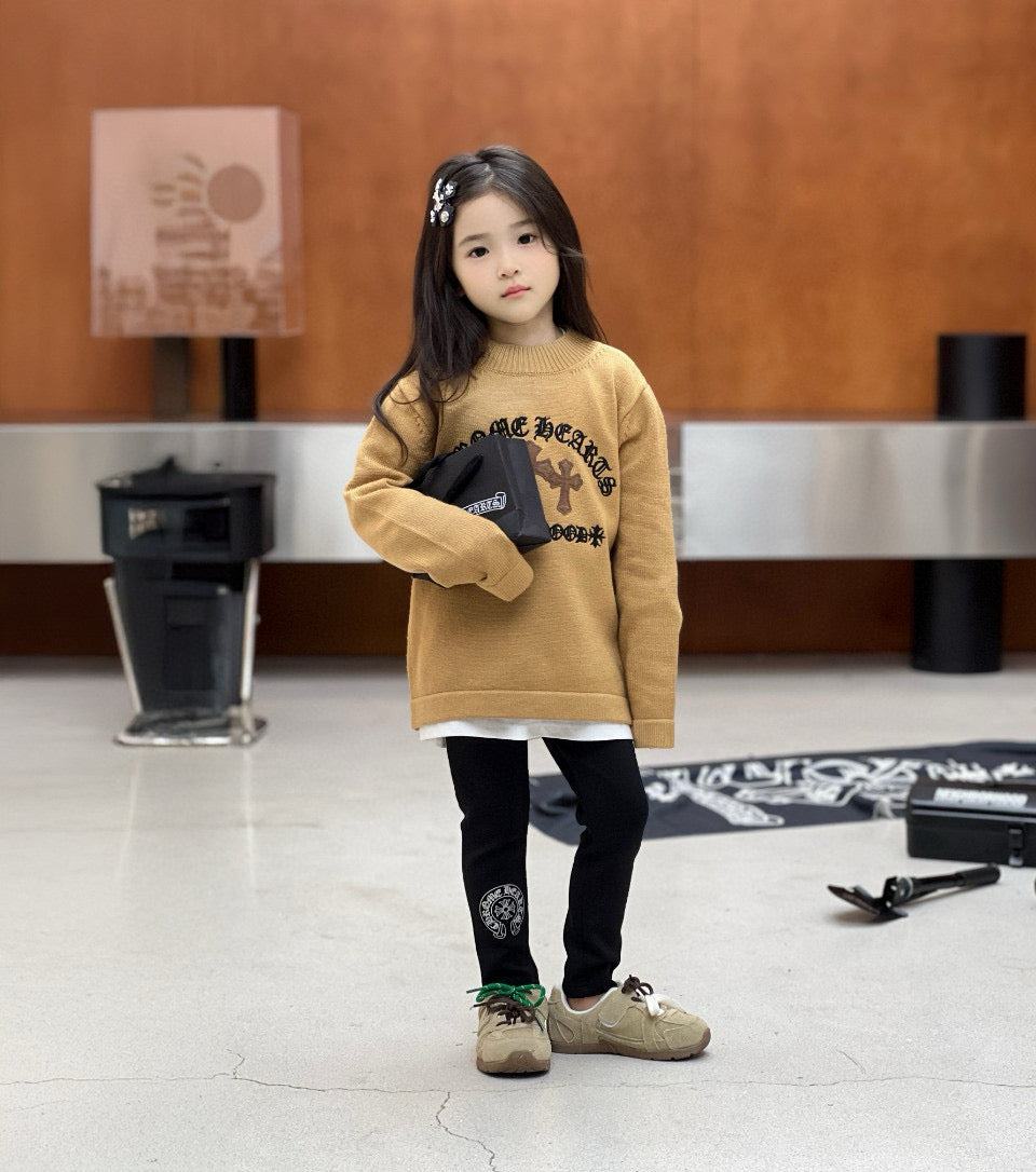 CH Sweater/Long Pant Set