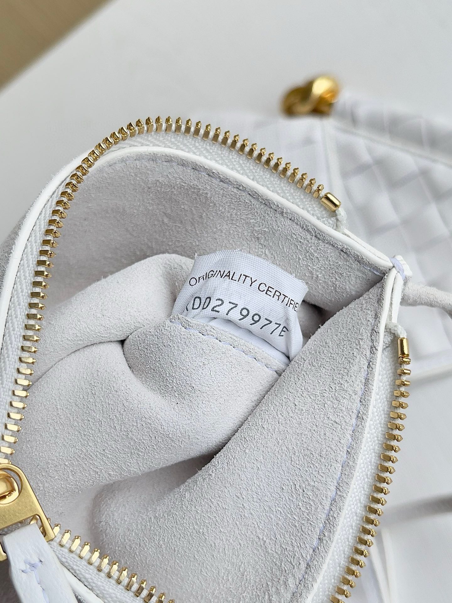 BV Solstice Shoulder Bag