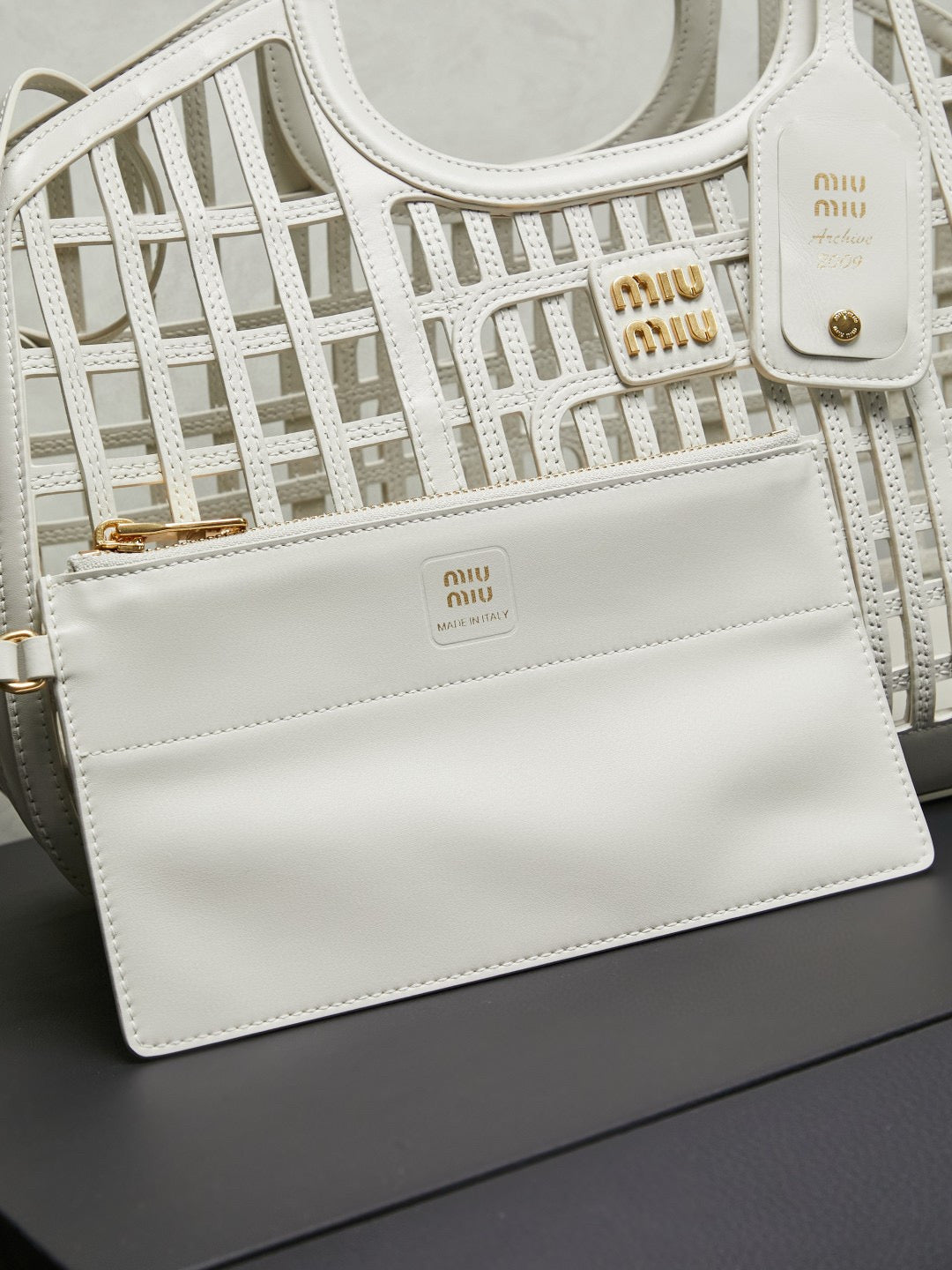 Miu Miu Basket Bag 40x21x15.5cm