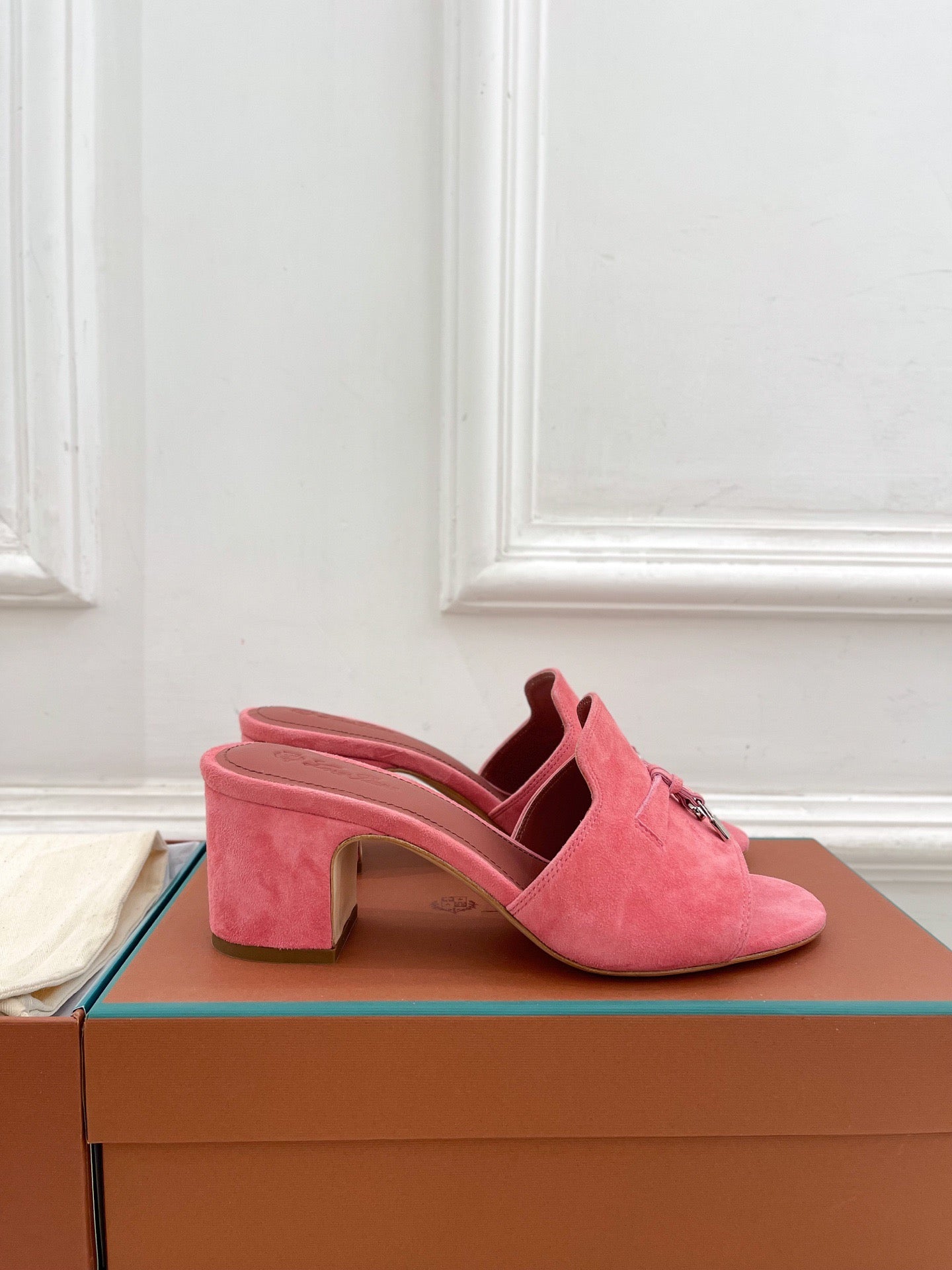 LP Sandals