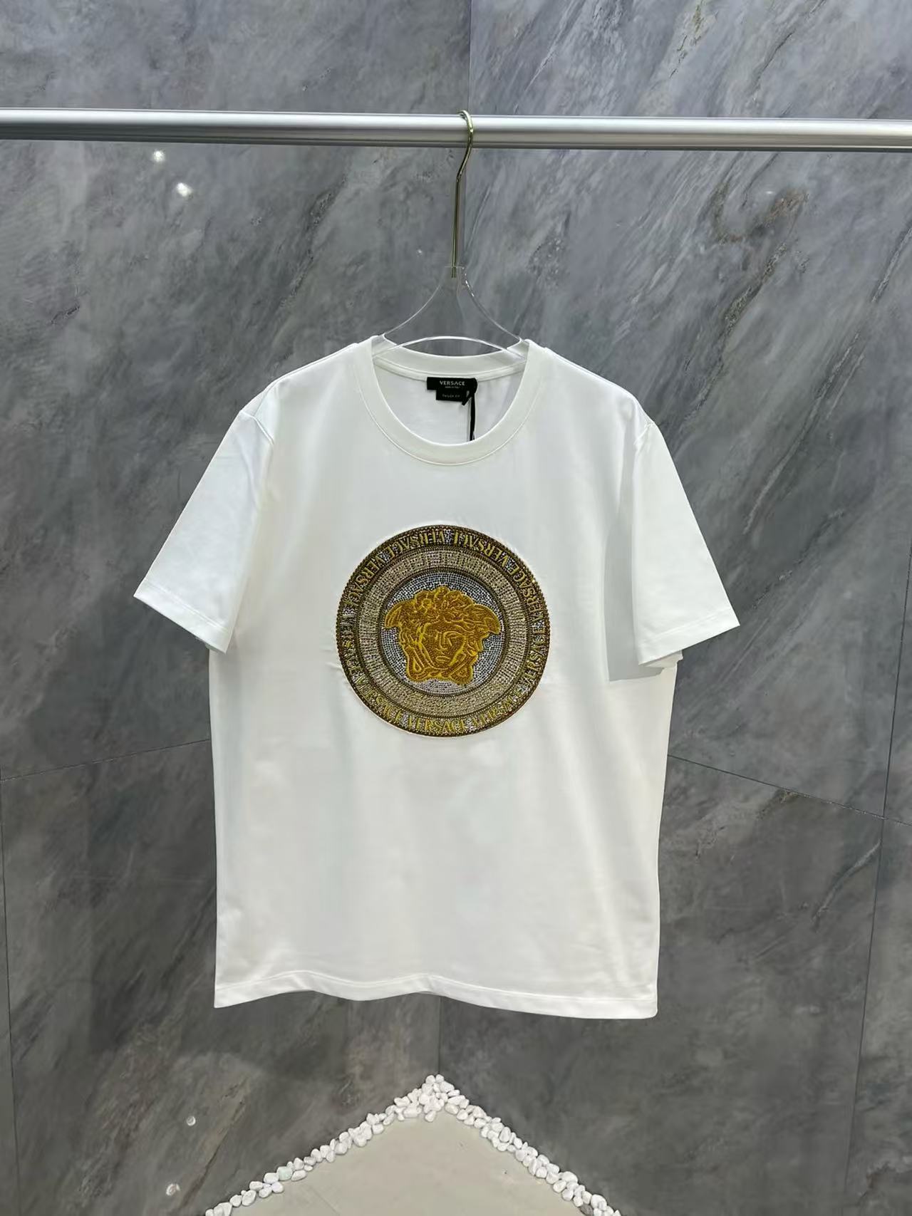 Versace T-Shirt (Size L / Chest 96)