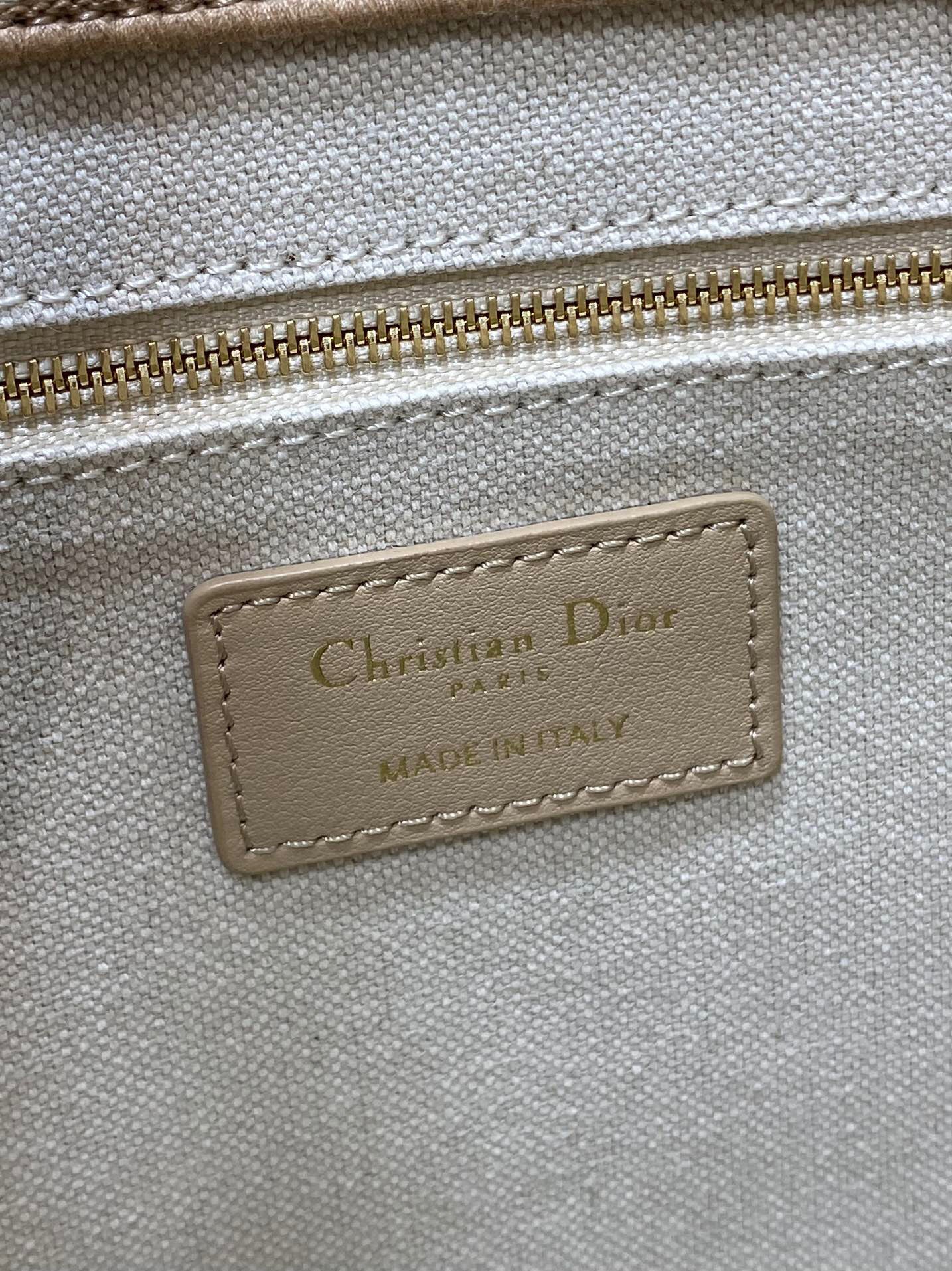 Dior Tote  26x12x21cm